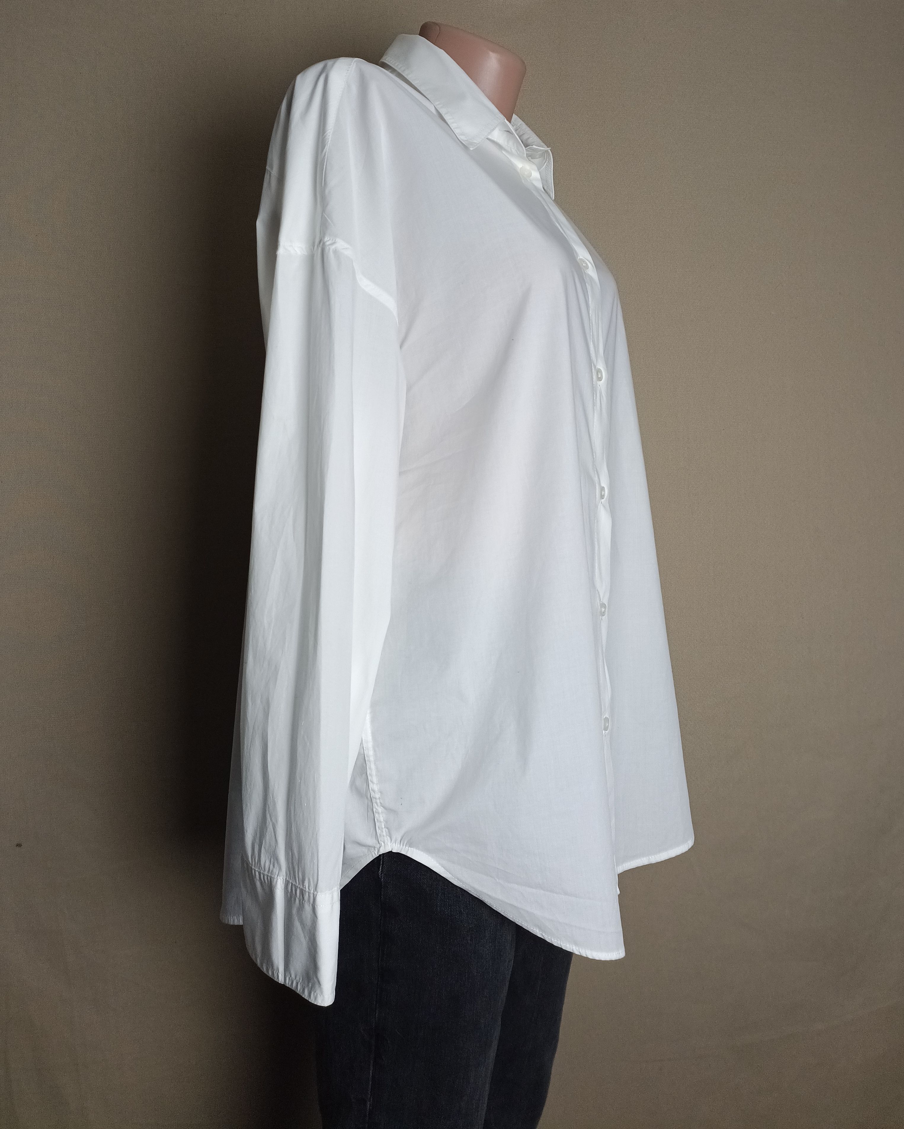 Love Moschino Love Moschino Cotton White Logo Print Blouse Shirt US8 EU40 Size M / US 6-8 / IT 42-44 - 7 Thumbnail