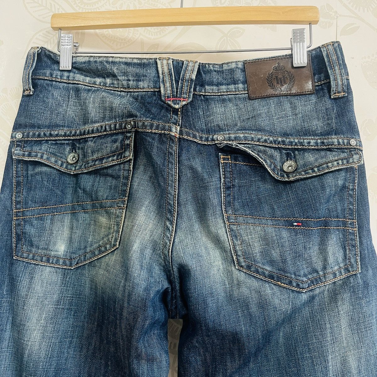 Tommy Hilfiger × Vintage Vintage Tommy Hilfiger Cambridge Regular Fit Jeans Size US 33 - 22 Thumbnail