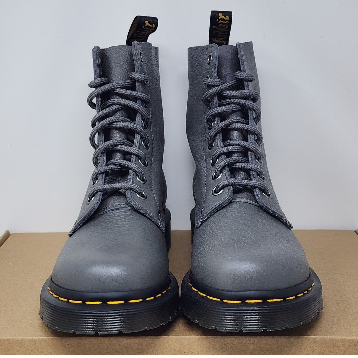 Dr. Martens DS Doc Martens Pascal Leather GREY Size 5 Size US 5 / EU 37 - 2 Thumbnail
