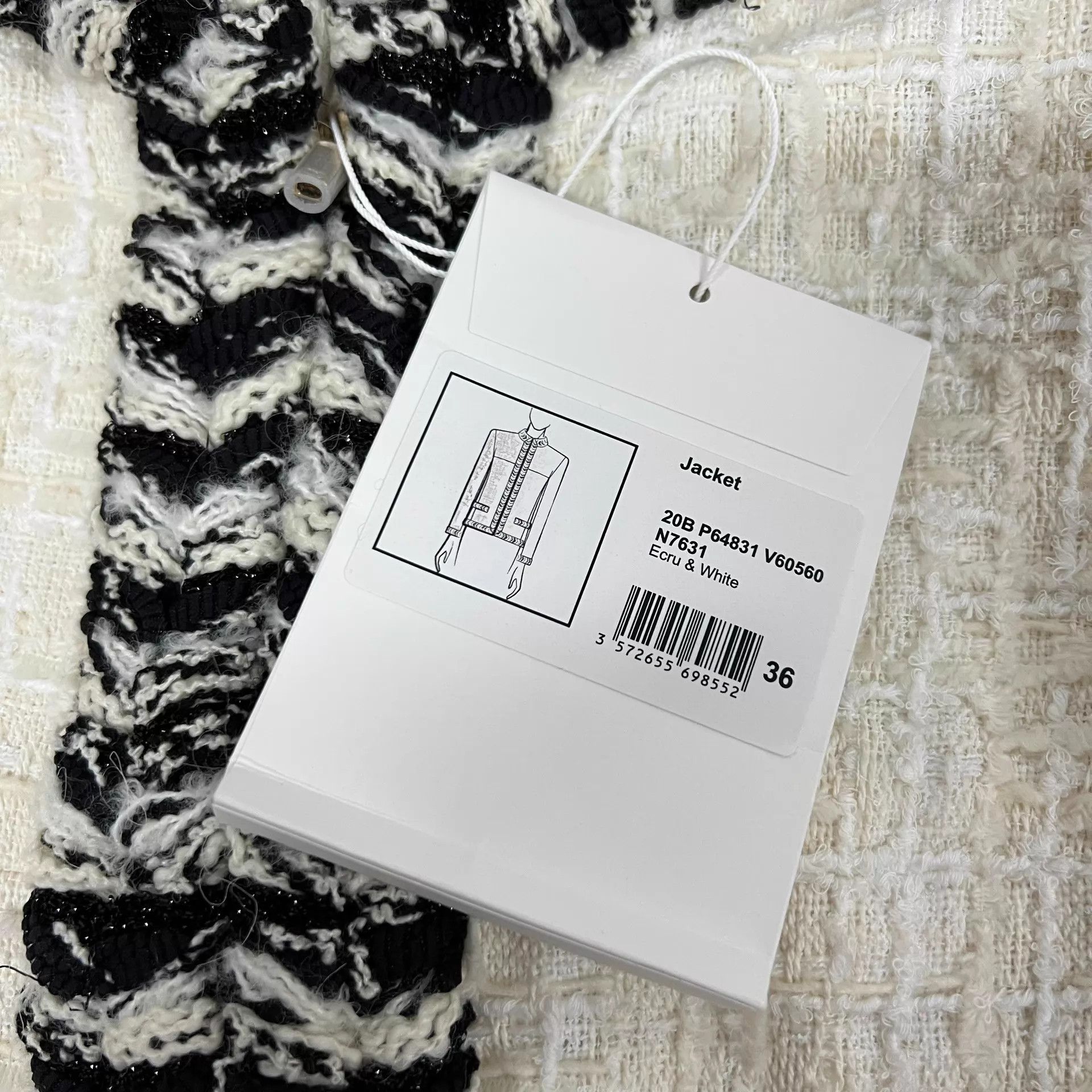 Chanel Chanel Classic Black & White Thick Braid Trim Knit Jacket 36 Size XS / US 0-2 / IT 36-38 - 5 Thumbnail