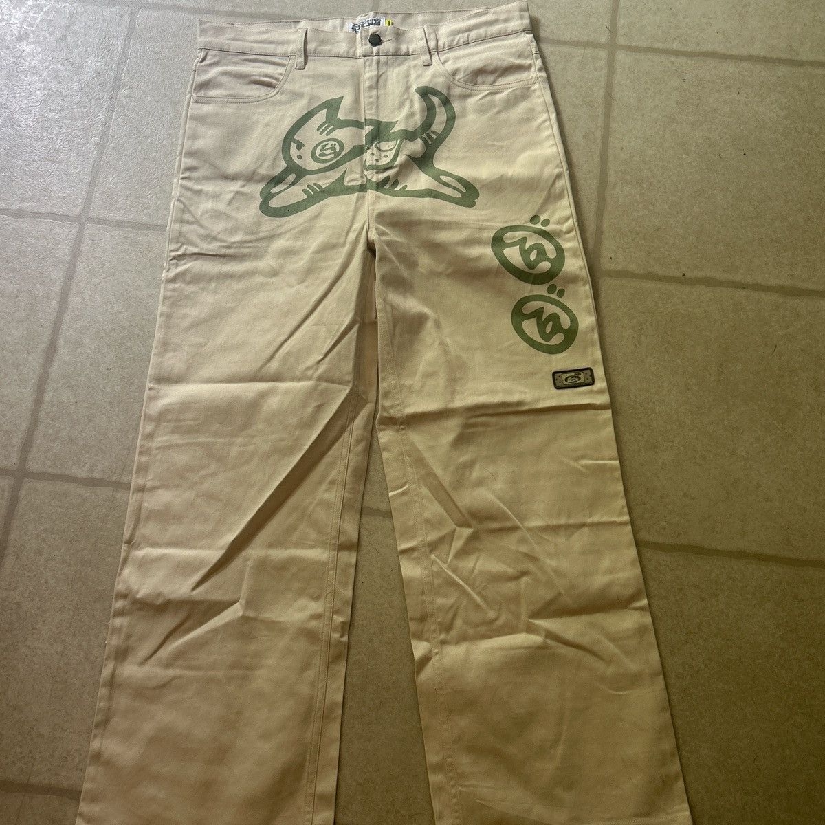 Vintage tan beige wide leg jeans vendage boy pants Size US 33 - 1 Thumbnail