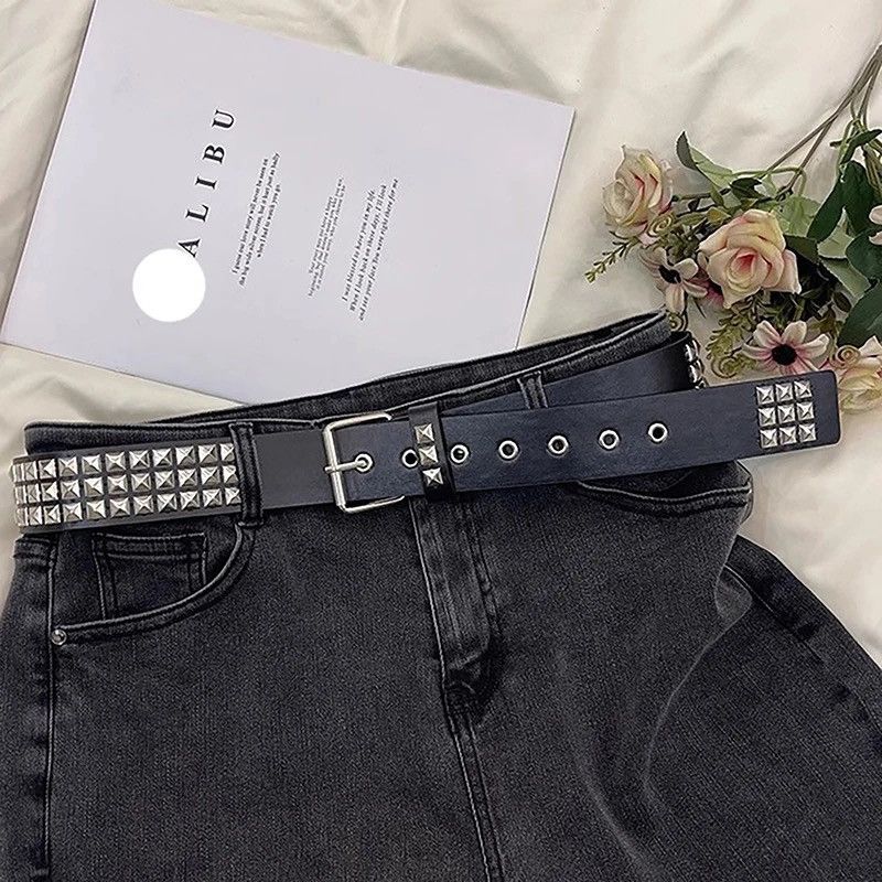 Designer 110cm Pyramid Studded Belt Size ONE SIZE - 2 Thumbnail