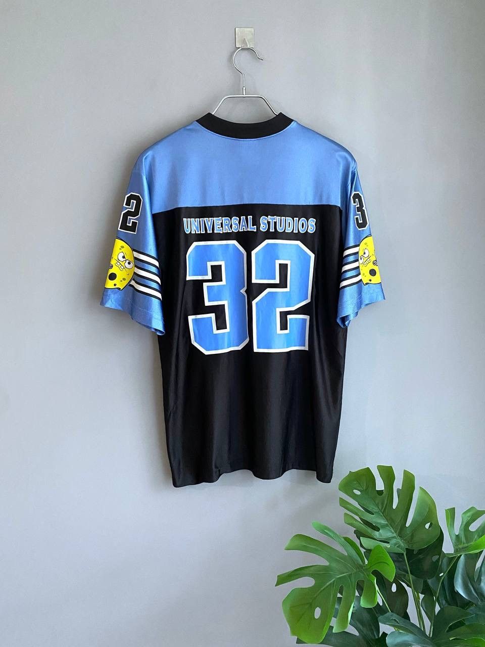 Universal Studios Vintage Universal Studios 90s Football Jersey Spange Bob, L Size US L / EU 52-54 / 3 - 13 Thumbnail