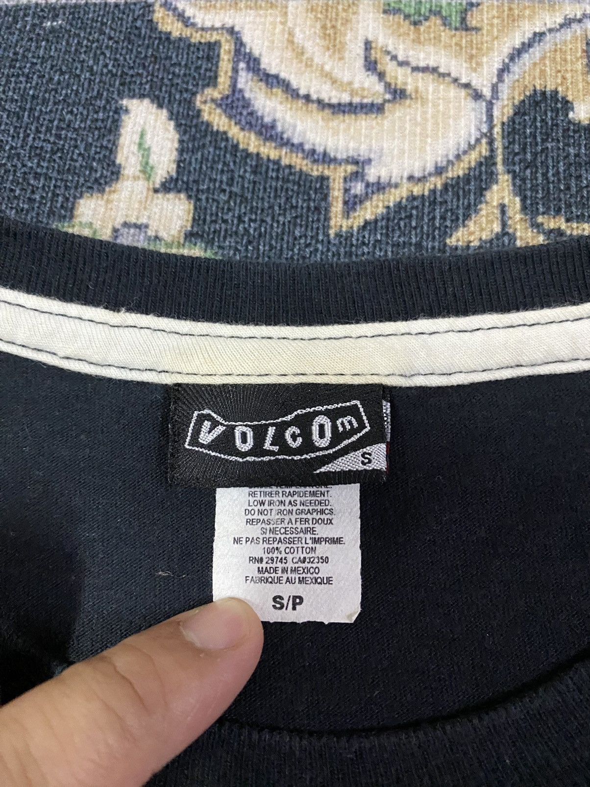 Volcom Vintage Volcom Stone’s Ovqs Surf Tour Size US S / EU 44-46 / 1 - 12 Thumbnail