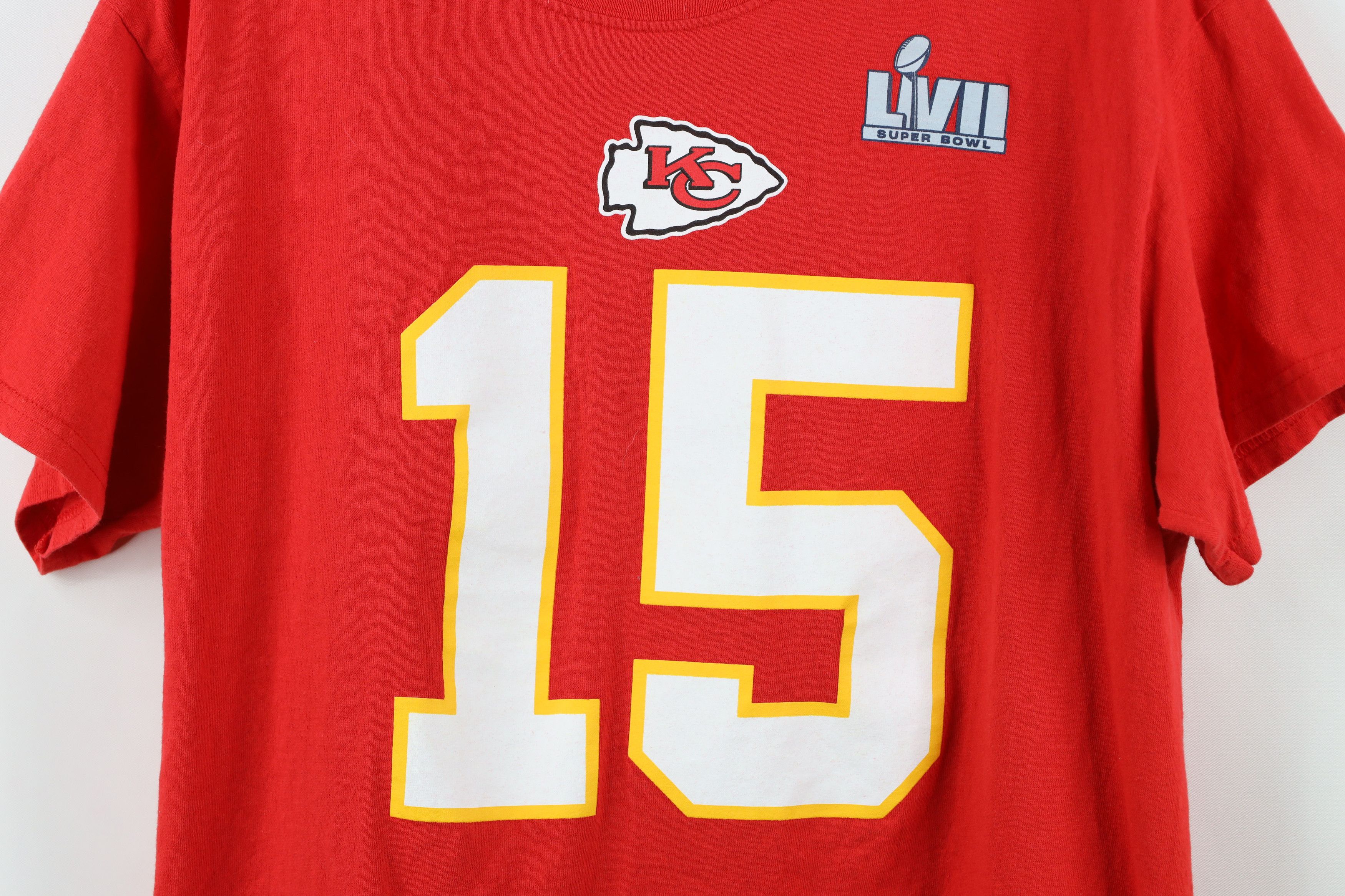 Vintage NFL LVII Patrick Mahomes Kansas City Chiefs Football T-Shirt Size US L / EU 52-54 / 3 - 4 Thumbnail