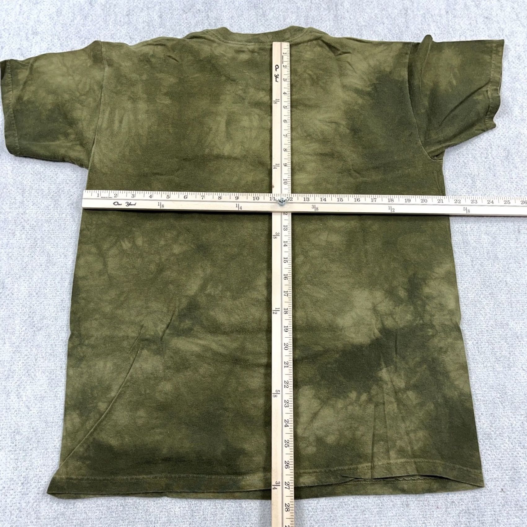 The Mountain The Mountain VTG Mens Large Green Tie Dye Nature Deer Buck American Flag Shirt Size US L / EU 52-54 / 3 - 6 Thumbnail
