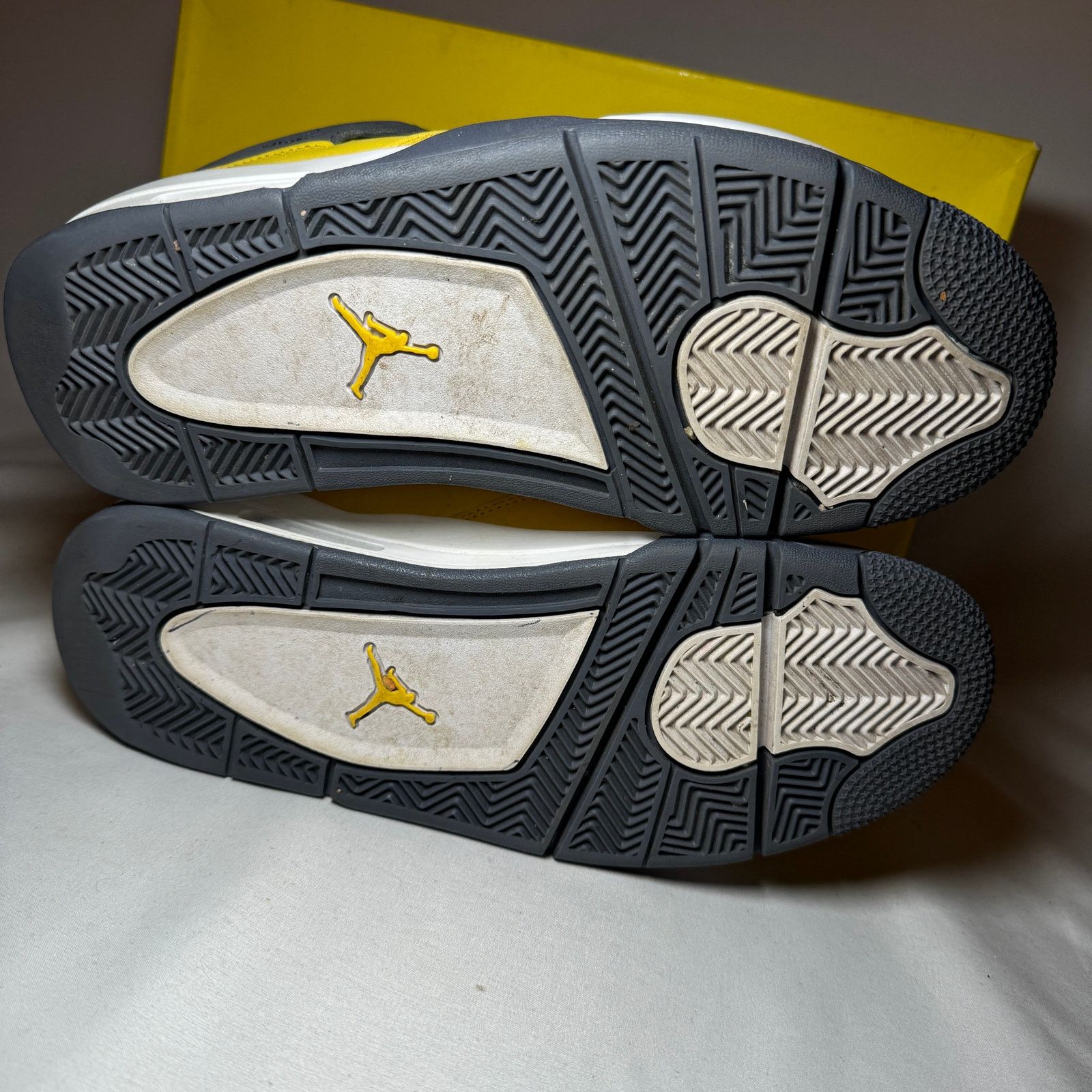 Jordan Brand × Nike Size 7.5 Nike Air Jordan 4 Retro Lightning 2021 Men's Shoes Size US 7.5 / EU 40-41 - 7 Thumbnail