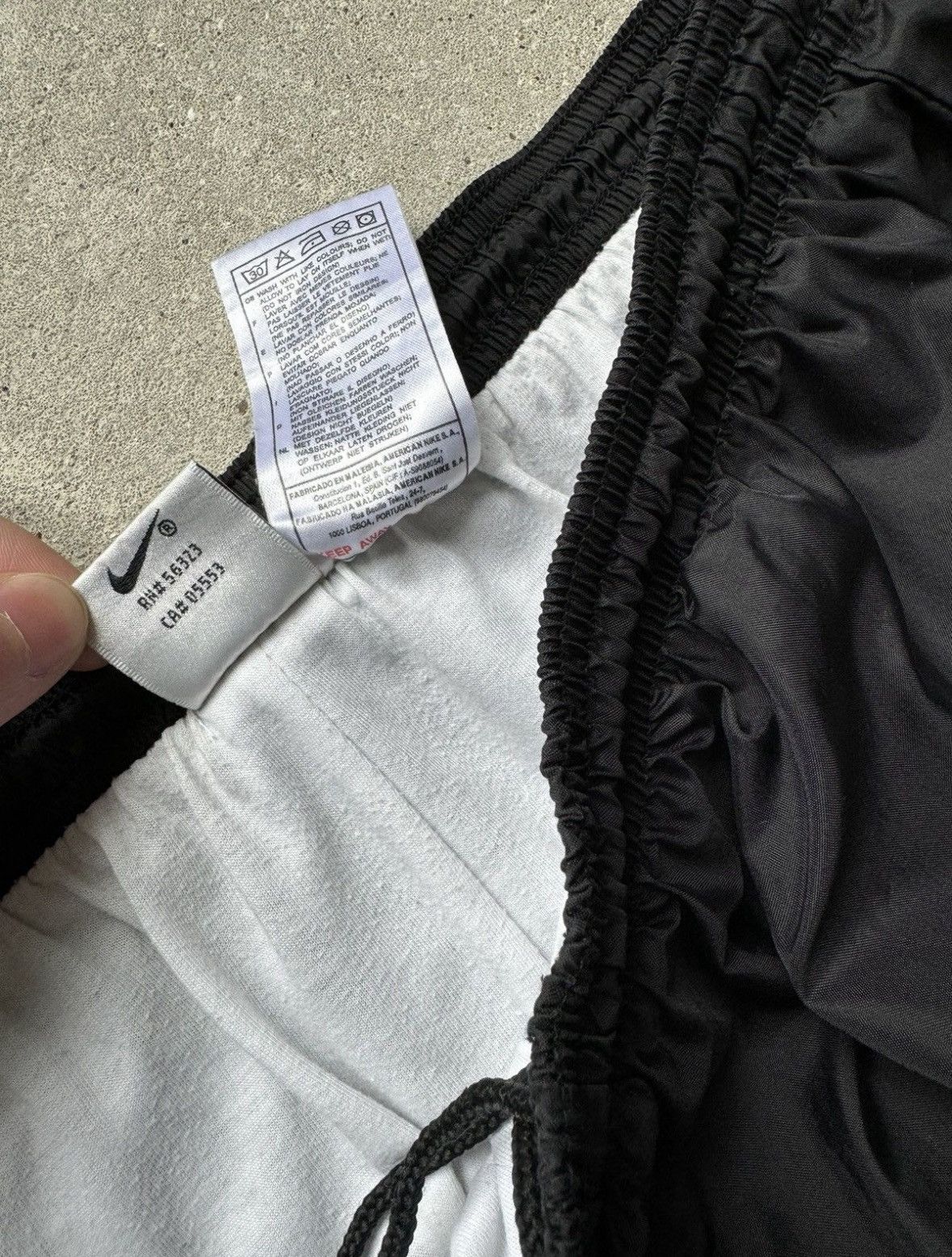 Nike Vintage Nike Trackpants Size US 33 - 5 Thumbnail