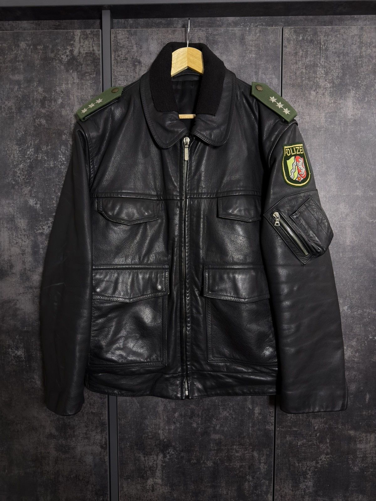 Vintage Crazy Vintage 90s Polizei Leather Aviator Jacket Vetements Size US L / EU 52-54 / 3 - 16 Thumbnail
