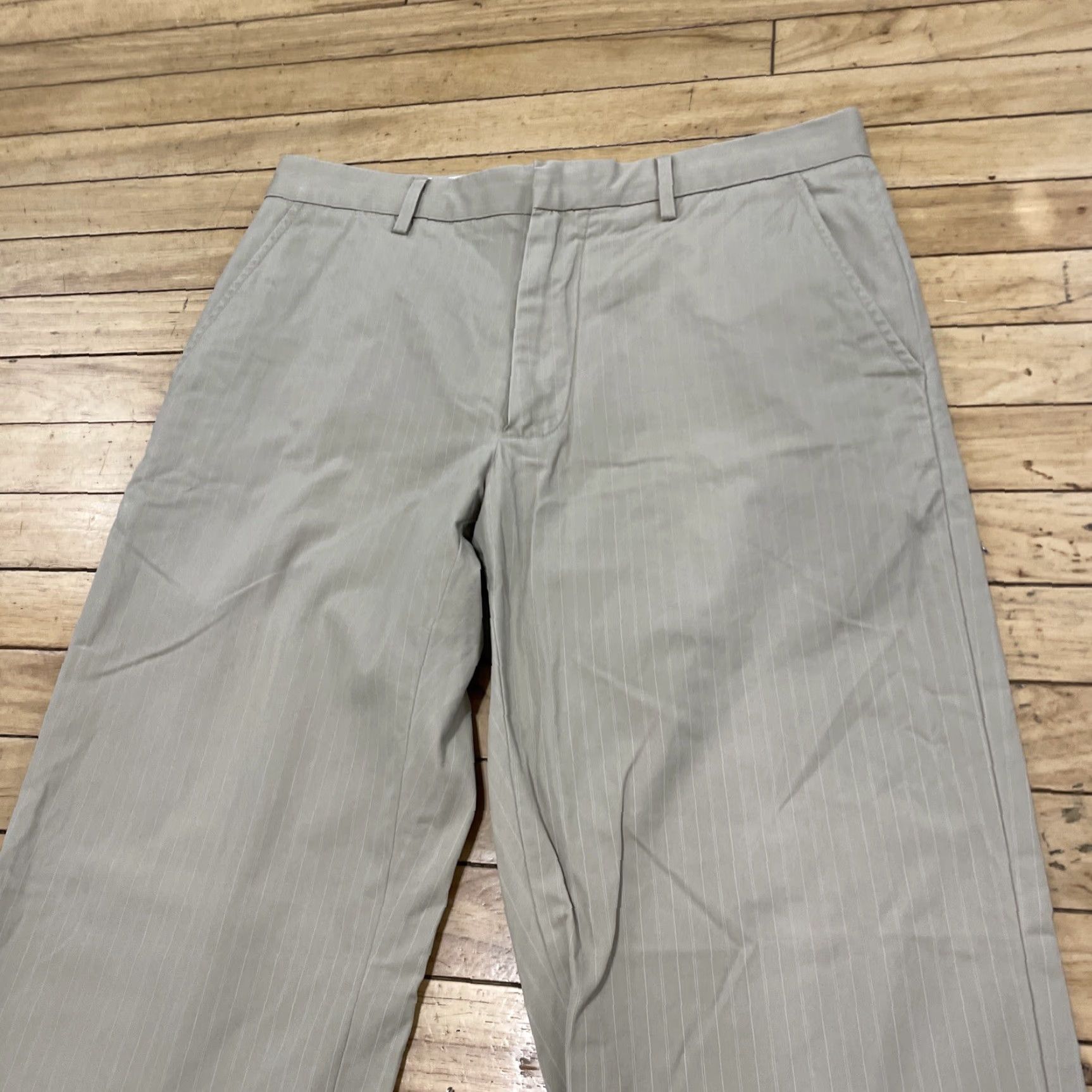Banana Republic VINTAGE Banana Republic Pants Men 33x30 Flat Front Chino Beiga Khakis Pinstripe Nautical Preppy 2007 MENS Size US 33 - 4 Thumbnail