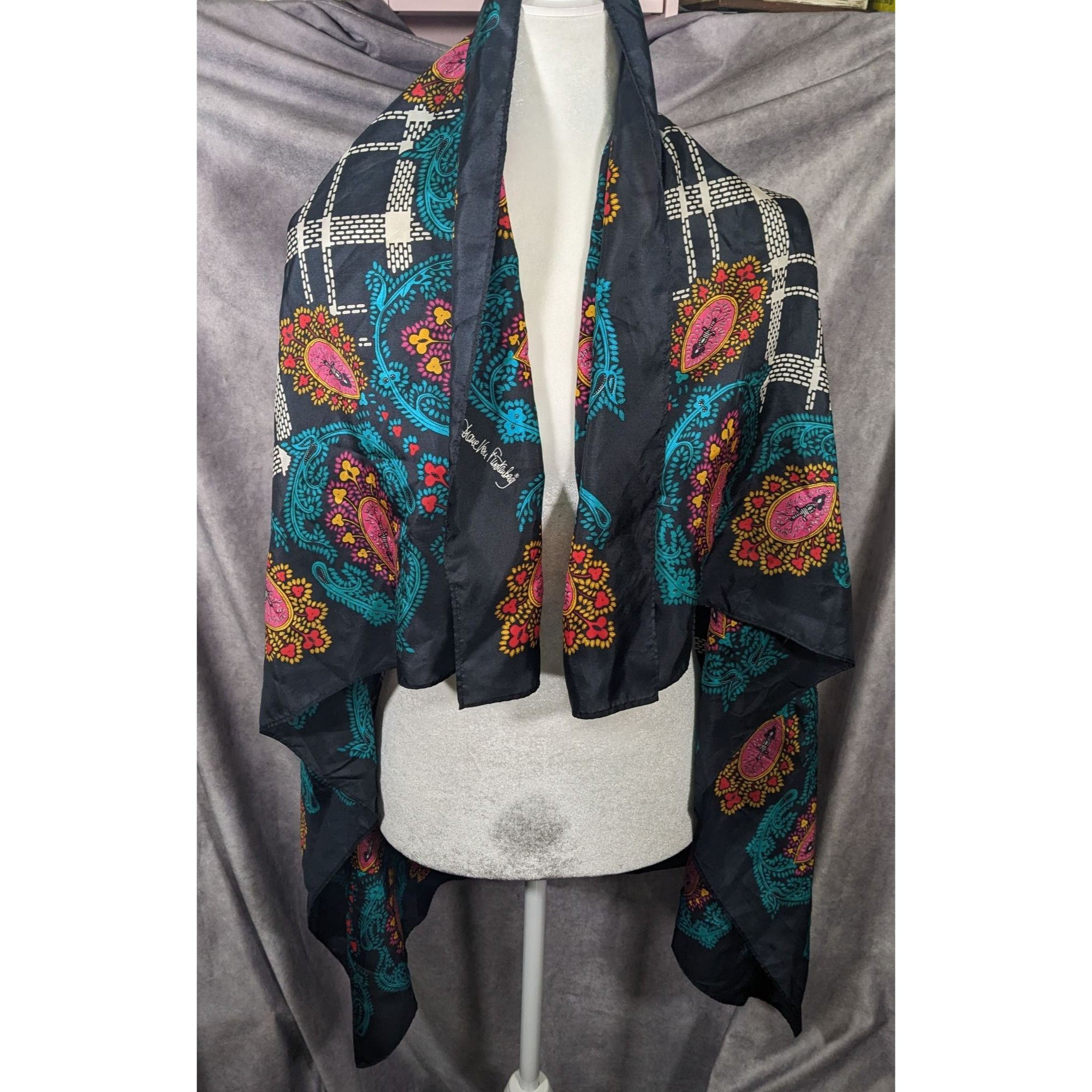 Diane von Furstenberg Vintage Diane Von Furstenberg Plaid And Paisley Scarf Size ONE SIZE - 7 Thumbnail