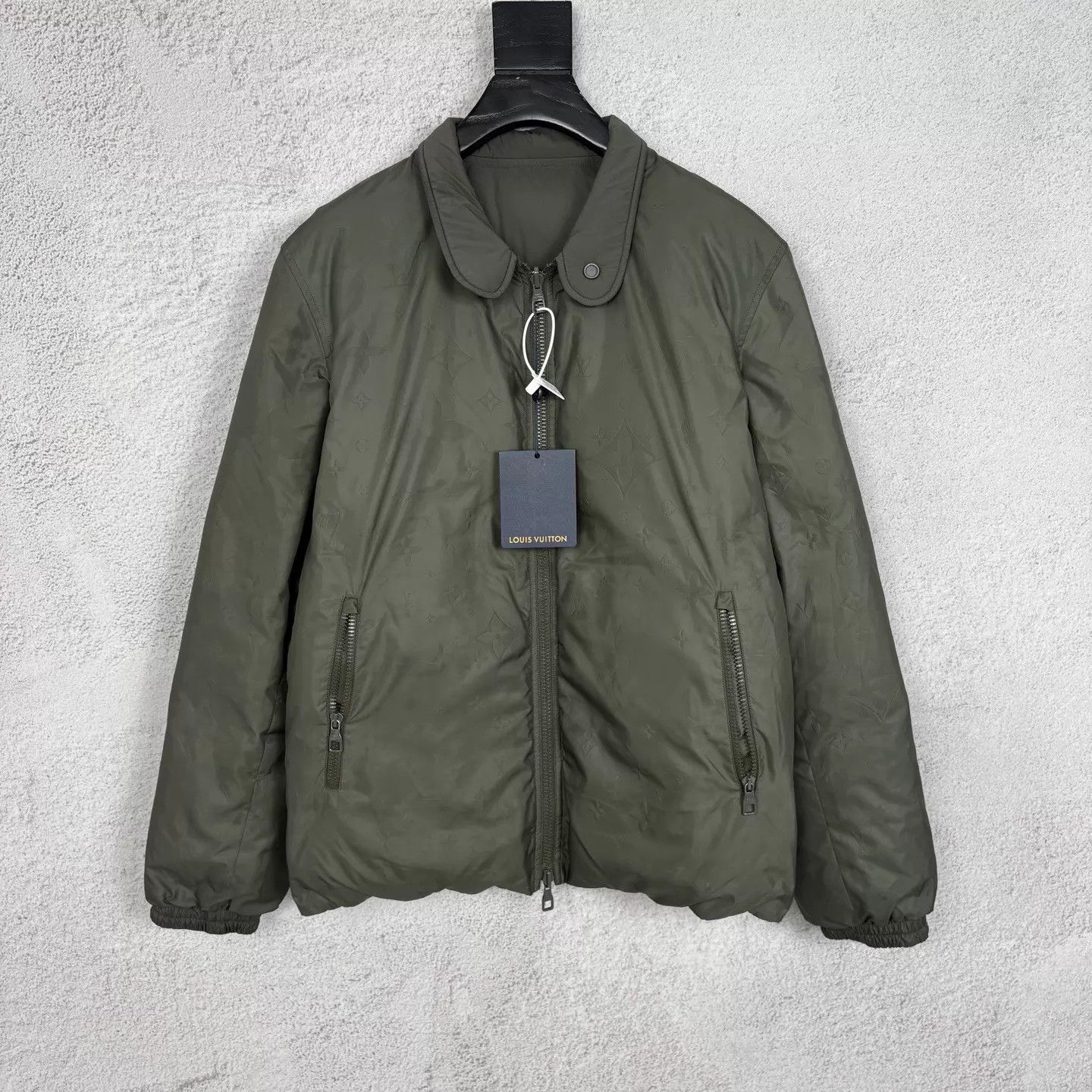 Louis Vuitton LV Green Monogram 2-sided down jacket 46 Size US S / EU 44-46 / 1 - 1 Thumbnail