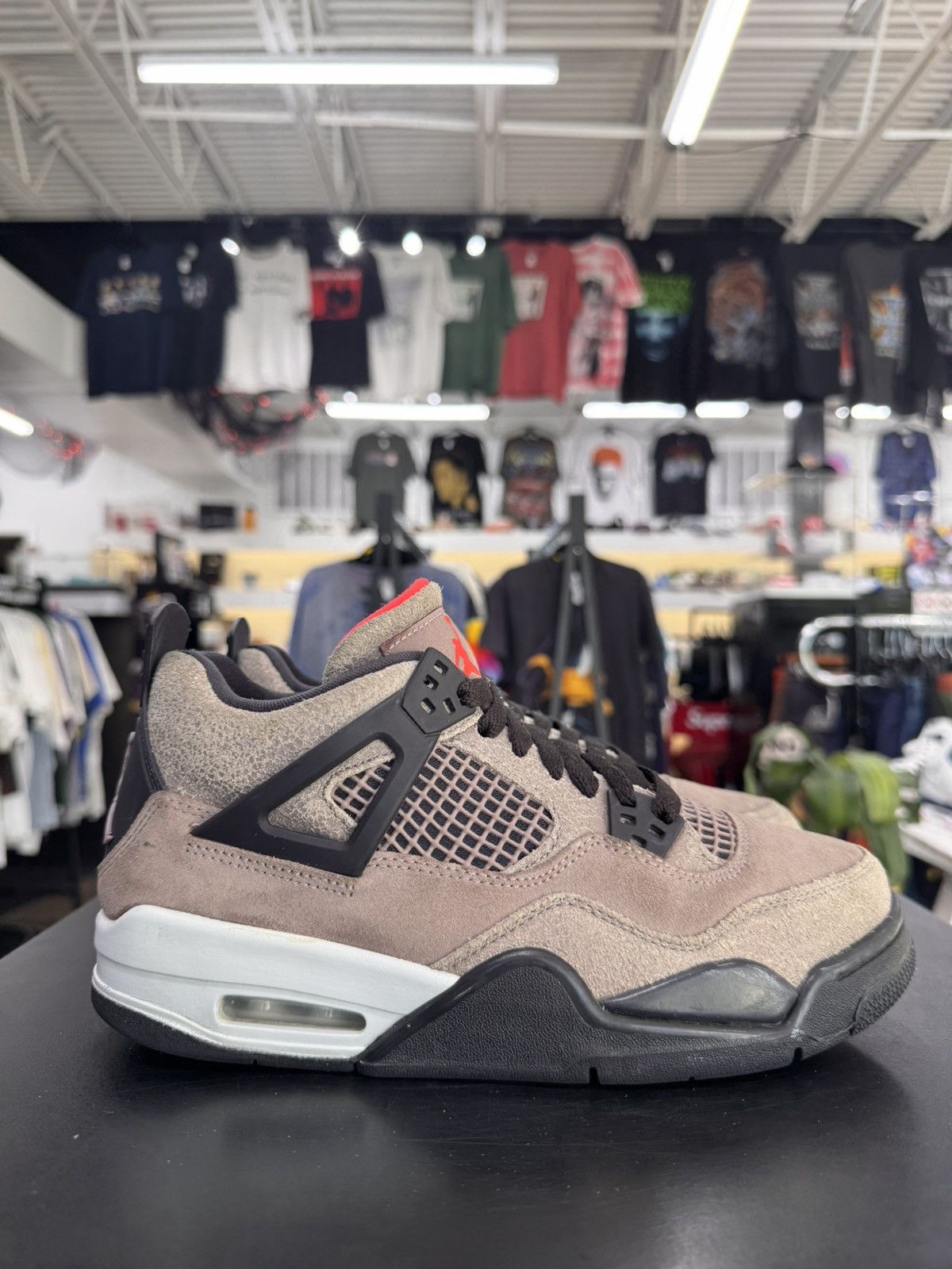 Jordan Brand Air Jordan 4 Taupe Haze Size 6.5Y (2021) Size US 6.5 / EU 39-40 - 6 Thumbnail