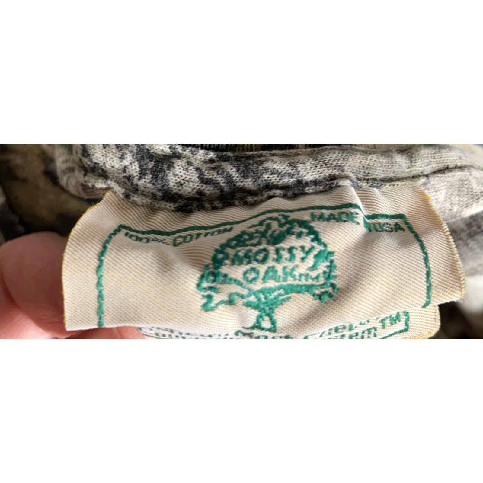 Vintage VINTAGE Mossy Oak Camo Pocket Long Sleeve T-Shirt 2XL Men Green 80s Camouflage Shirt Mens Size US XXL / EU 58 / 5 - 3 Thumbnail