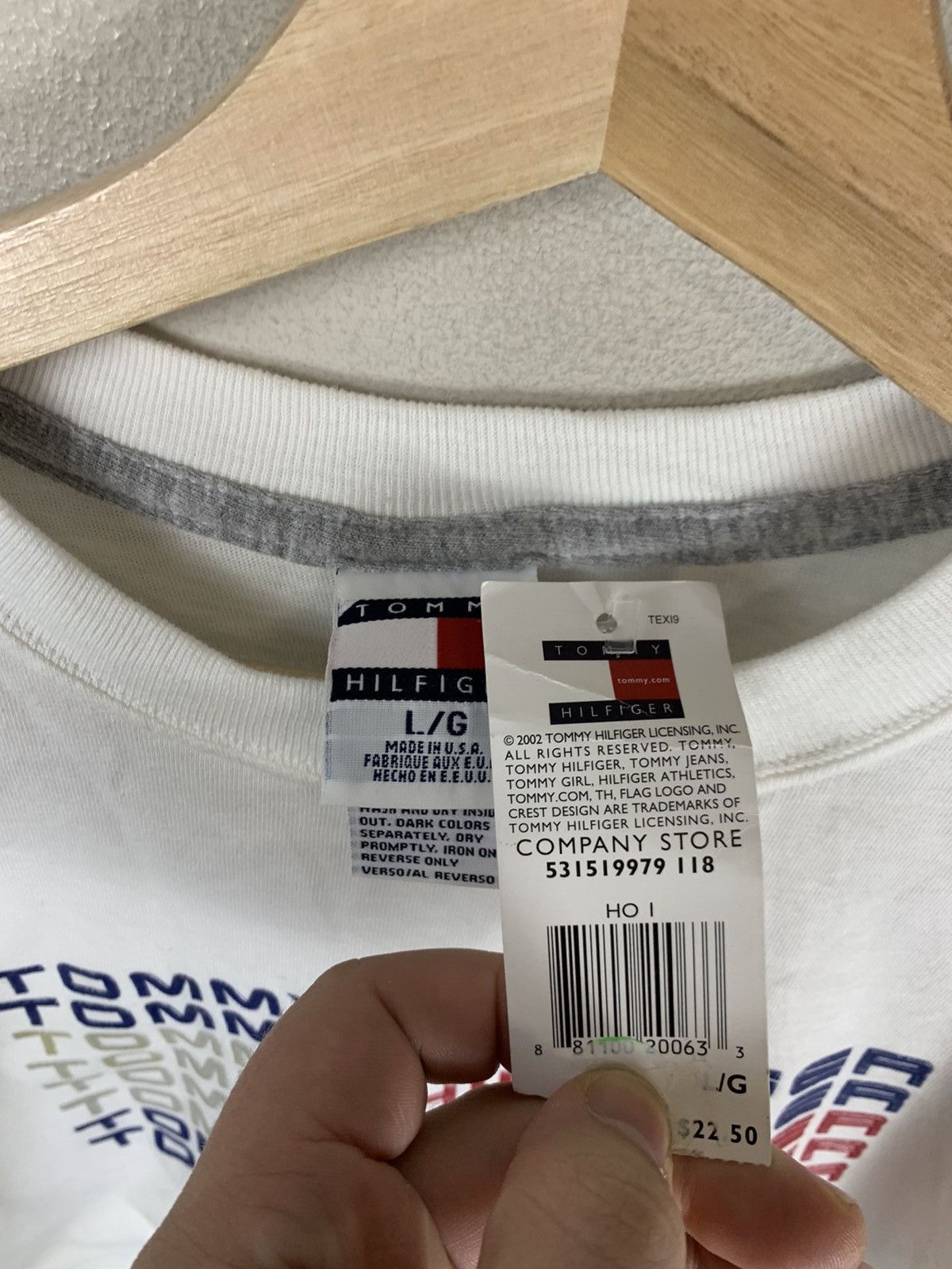 Tommy Hilfiger × Vintage Vintage Tommy Hilfiger Repeat Logo Longsleeve Size US S / EU 44-46 / 1 - 1 Thumbnail