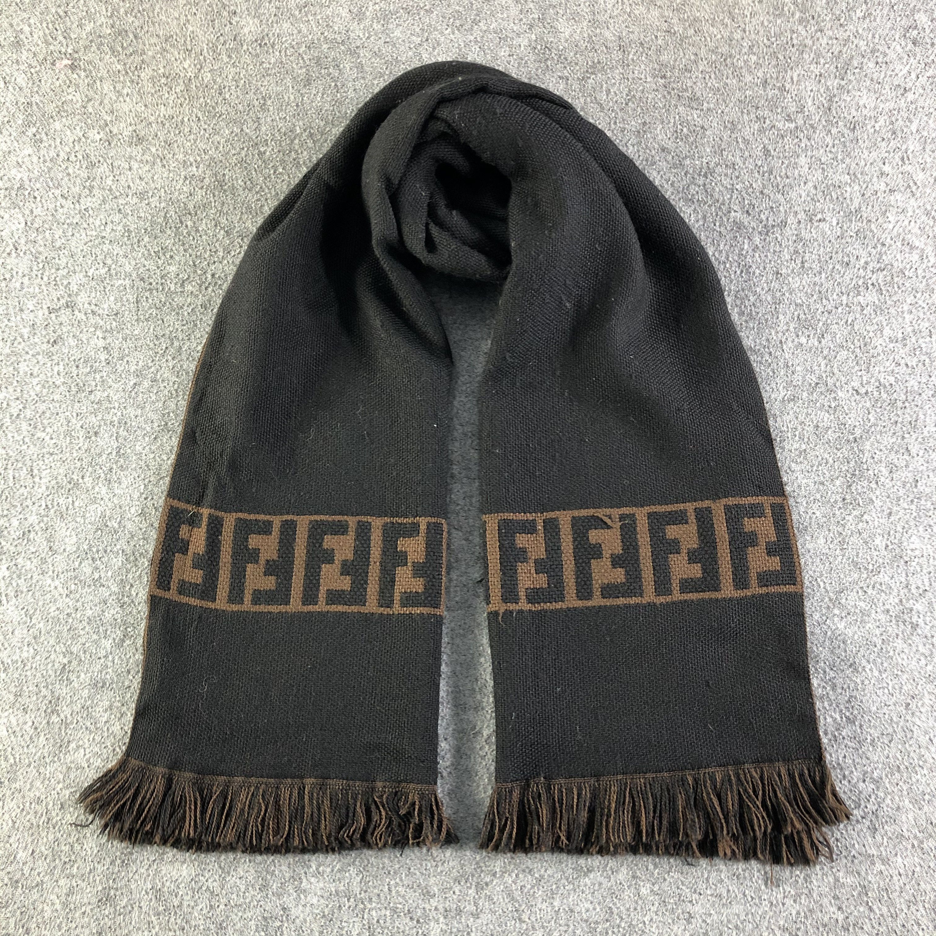 Fendi Fendi Scarf / Muffler / Neckwear Size ONE SIZE - 1 Thumbnail