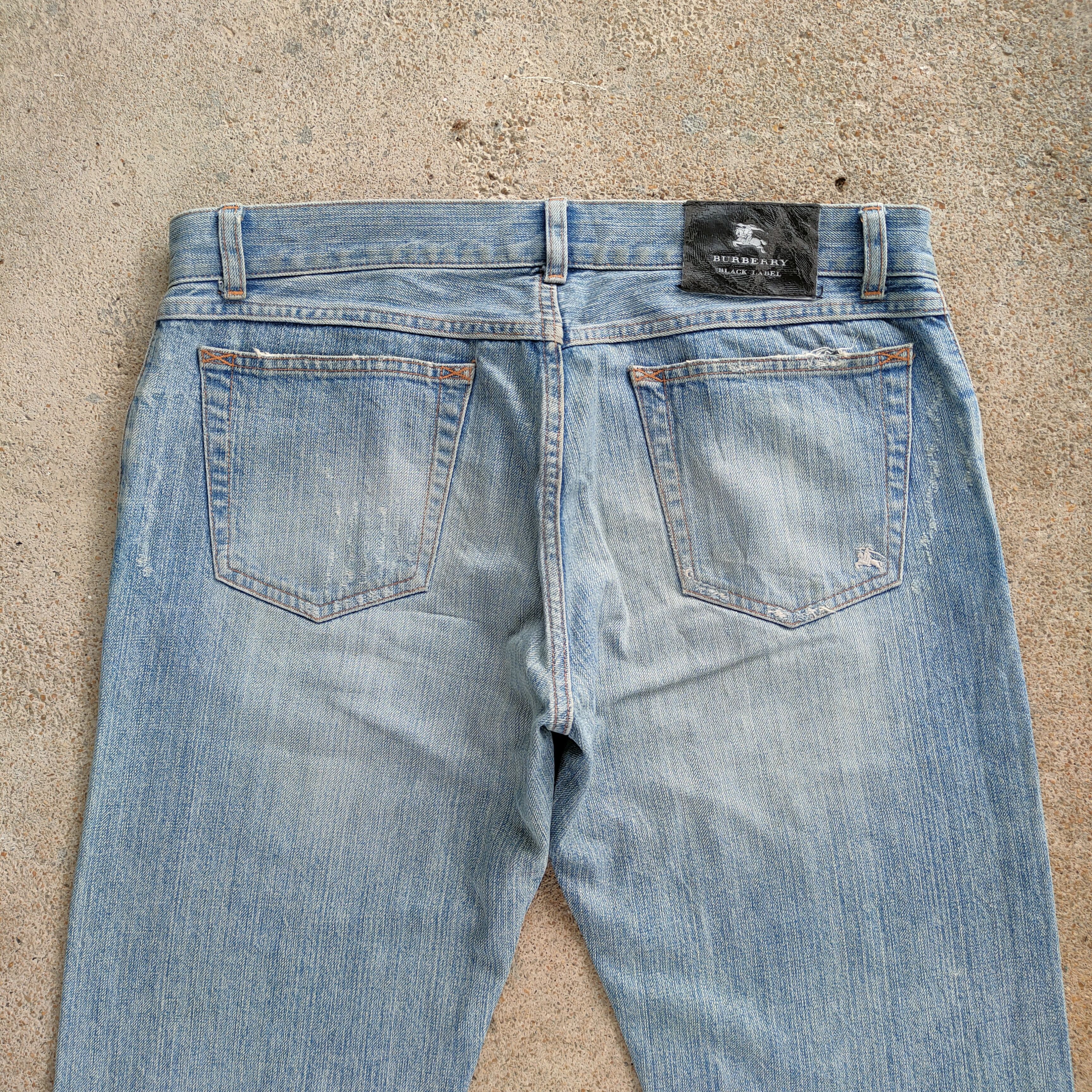 Burberry VINTAGE BURBERRY BLACK LABEL FADED RIPPED JEANS DENIM PANTS Size US 34 / EU 50 - 11 Thumbnail