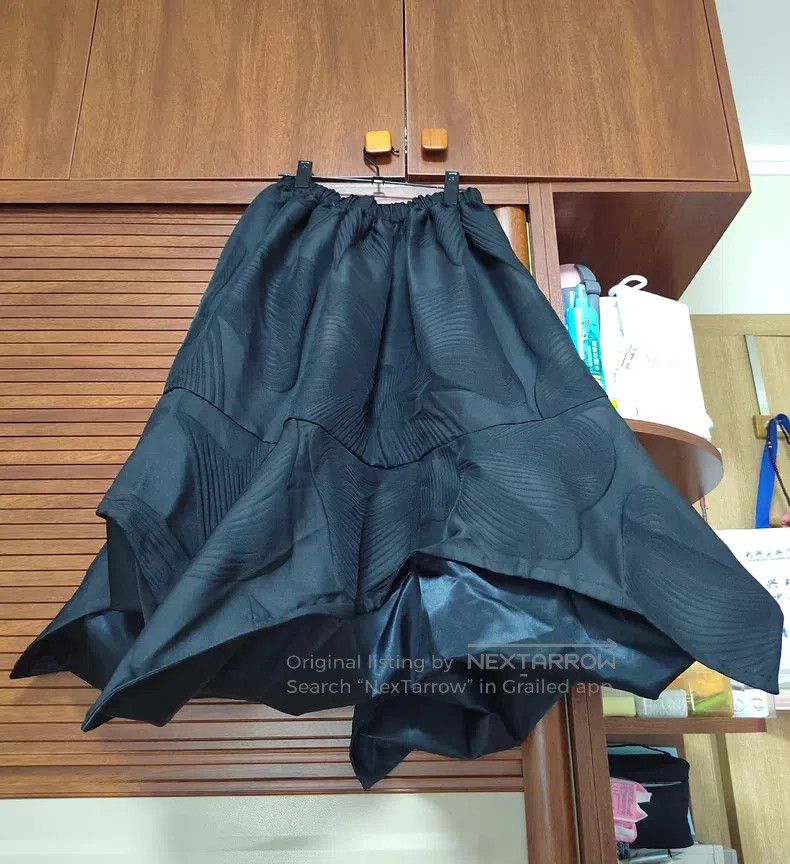 Comme des Garcons Comme Des Garcons size XS Bow Tie Asymmetrical Solid Skirt Size 23" - 5 Thumbnail