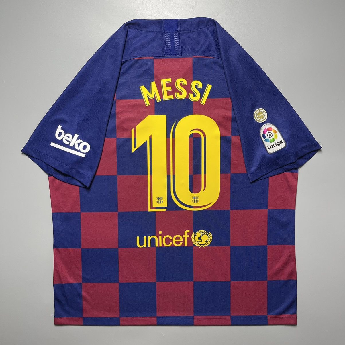 Vintage BARCELONA NIKE 2019/2020 FOOTBALL HOME JERSEY #10 MESSI Size US XXL / EU 58 / 5 - 1 Thumbnail