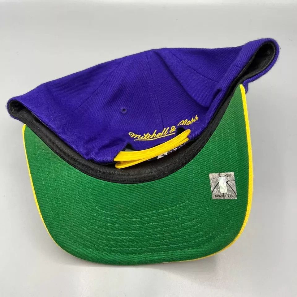 Mitchell & Ness Los Angeles LA Lakers Hat Men The Finals 2009 Snap Back Cap Size ONE SIZE - 6 Thumbnail