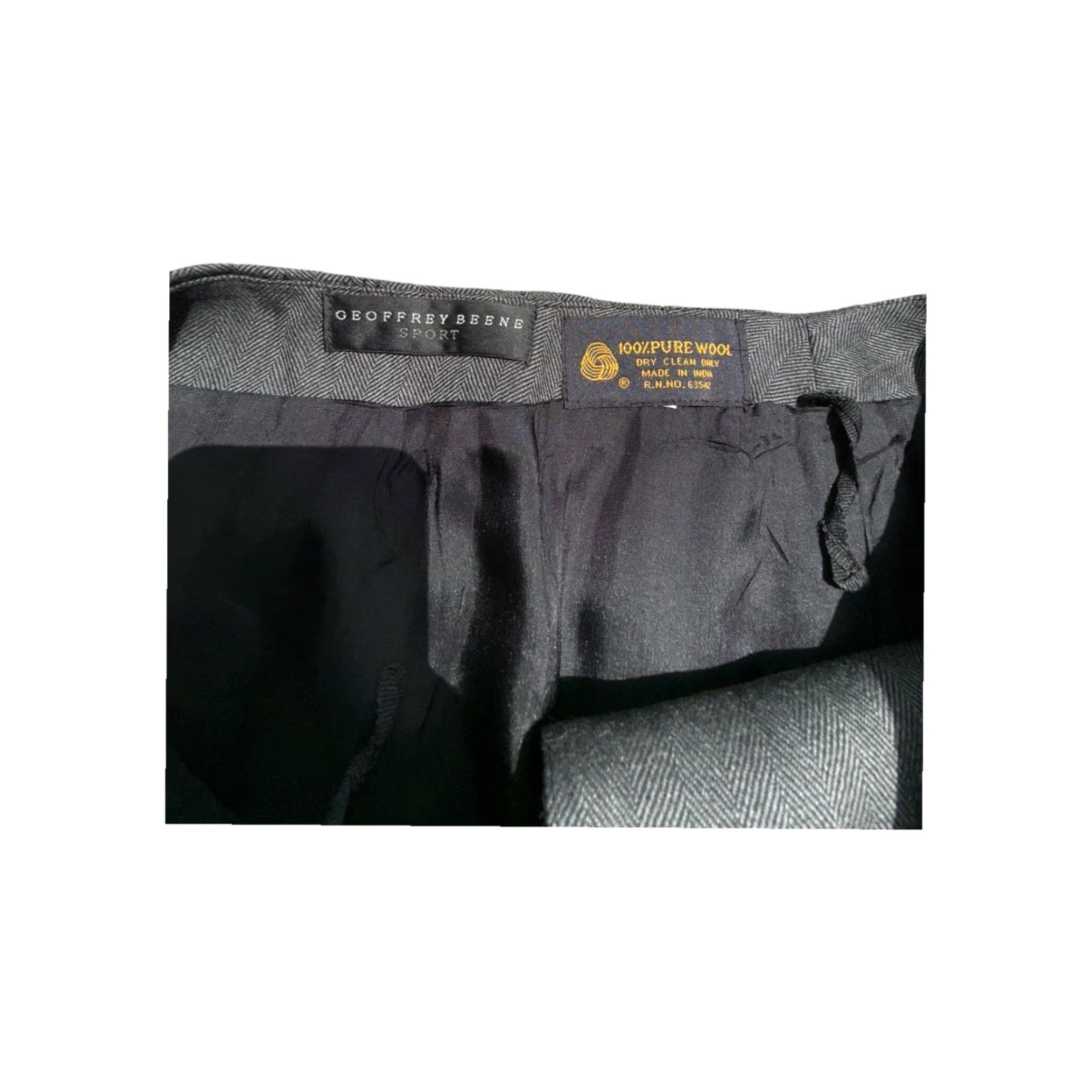 Geoffrey Beene VINTAGE Geoffrey Beene Skirt Women 8 Wool Gray Knee Length Pencil/ Straight 100% Wool Mens Womens Girls? Size 30" / US 8 / IT 44 - 4 Thumbnail