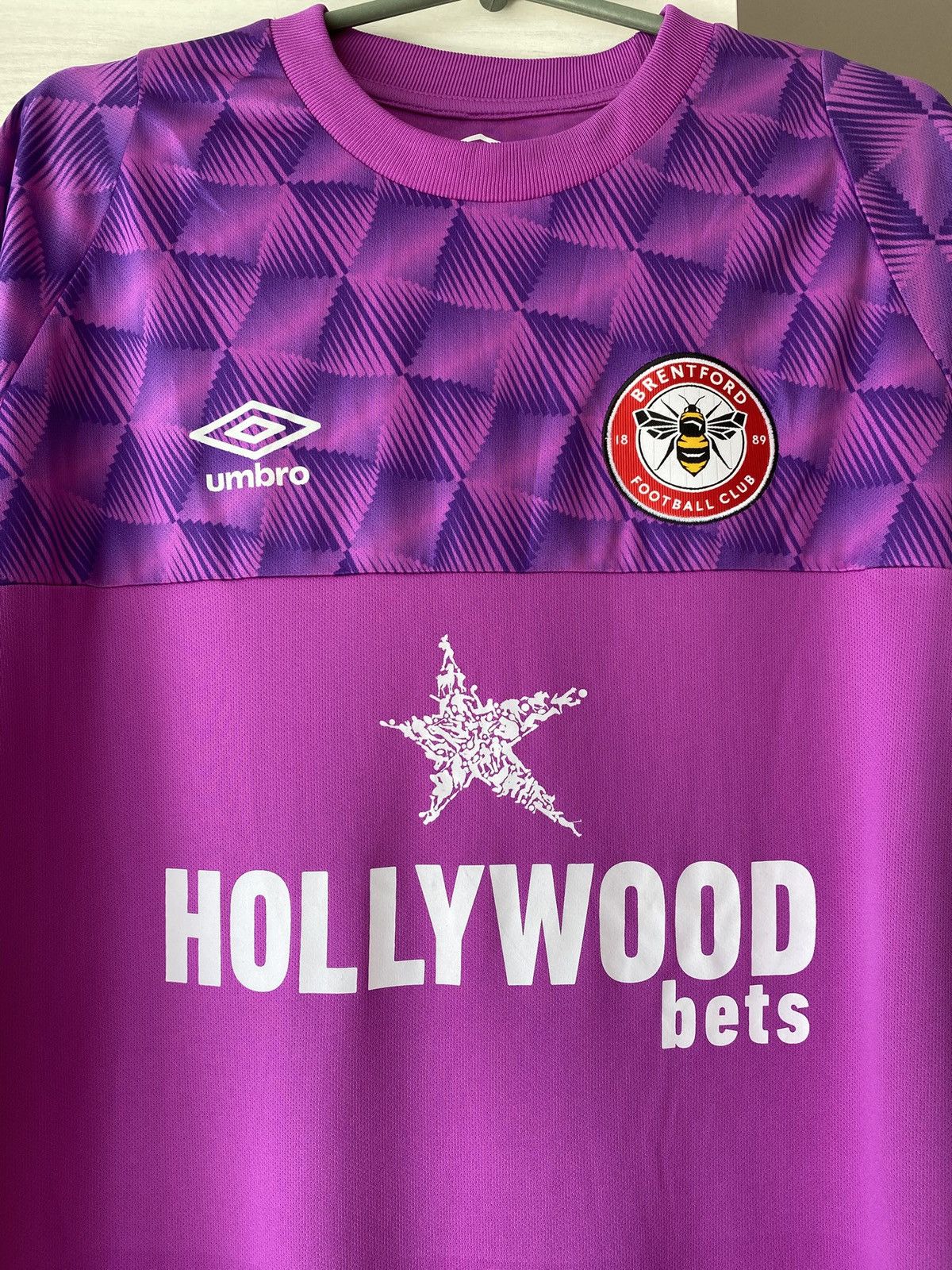 Umbro Brentford GK Shirt Strakosha #21 EPL Size US L / EU 52-54 / 3 - 2 Thumbnail