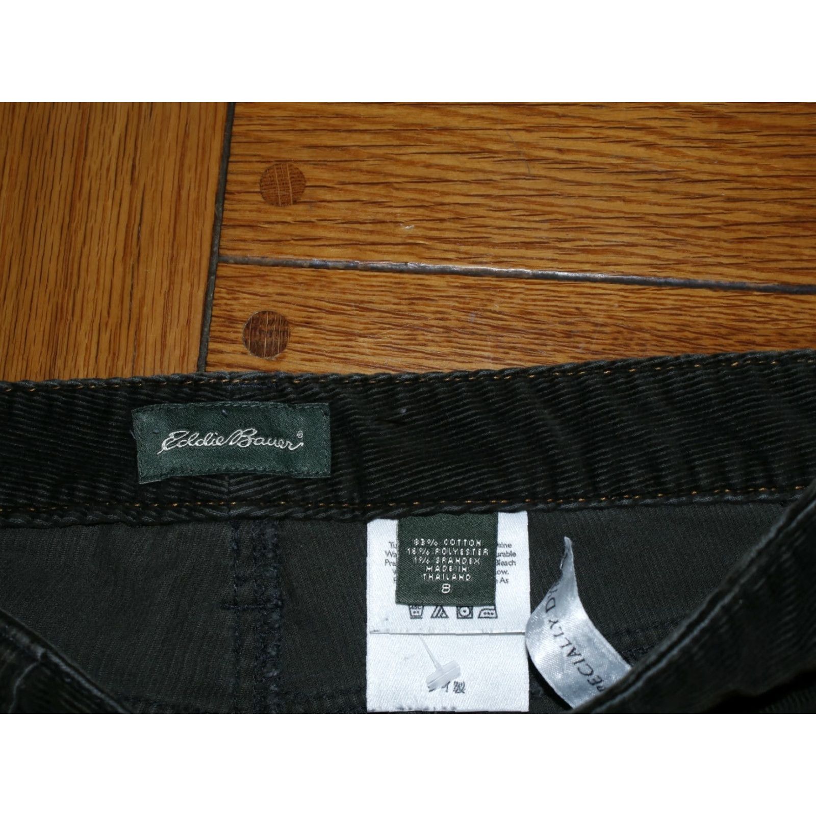 Eddie Bauer Eddie Bauer Corduroy Flair Leg Jeans Women's 30X30 Brown Size 8 Regular Rise High Inseam 30 Apparel Pants Jeans Women Size 30" / US 8 / IT 44 - 6 Thumbnail