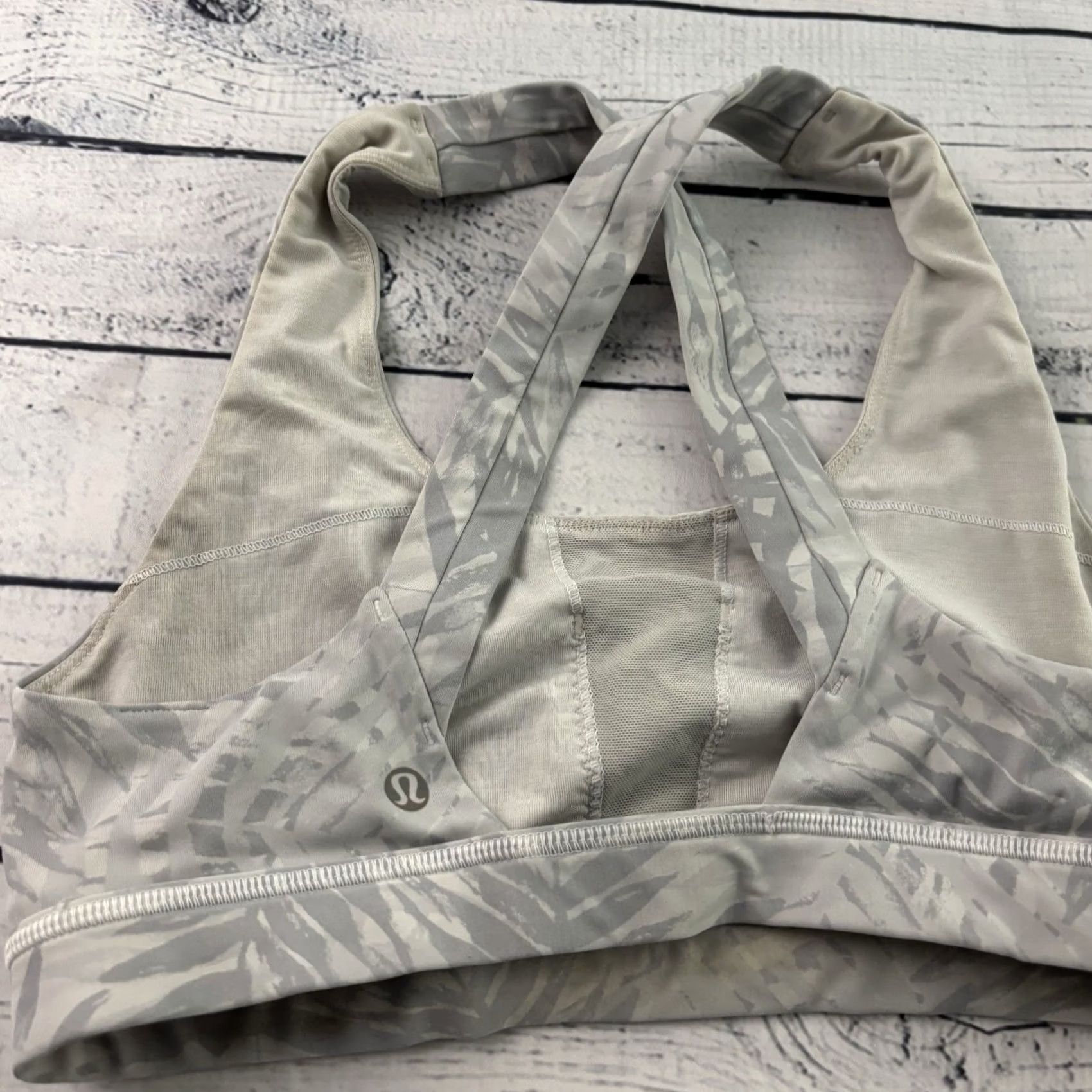 Lululemon Lululemon Crossback Floral Print Sports Bra Women's M Gray Size ONE SIZE - 4 Thumbnail