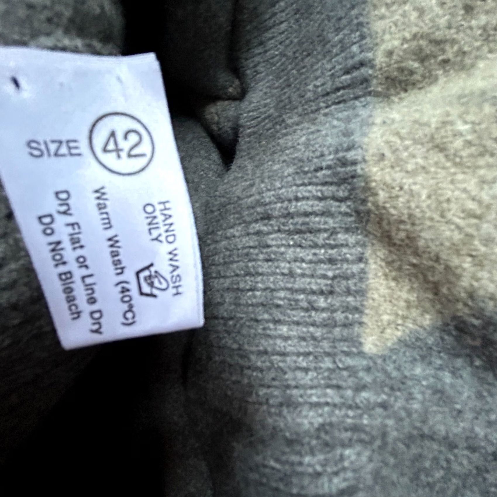 Vintage Peter Scott Men's Sweater Wool Angora Argyle V-Neck Pullover Long Sleeve Gray 42 Regular Mens Size US XL / EU 56 / 4 - 4 Thumbnail