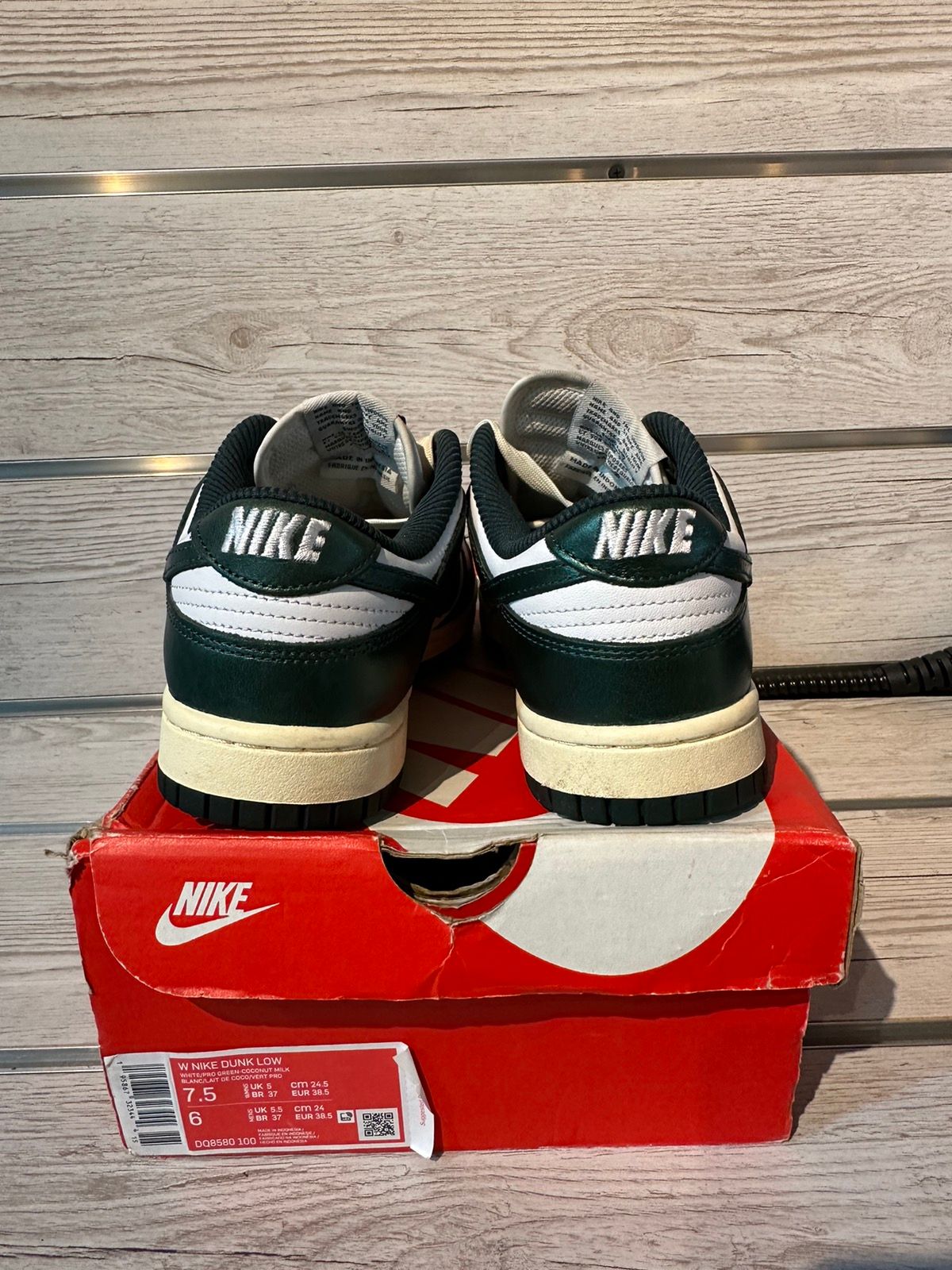 Nike Nike Dunk low Vintage Green Size US 7.5 / IT 37.5 - 4 Thumbnail