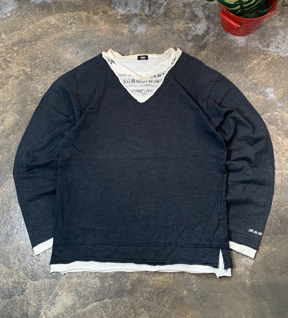 Mossimo Mossimo Layered V Neck Longsleeve Tshirt Size US L / EU 52-54 / 3 - 1 Thumbnail