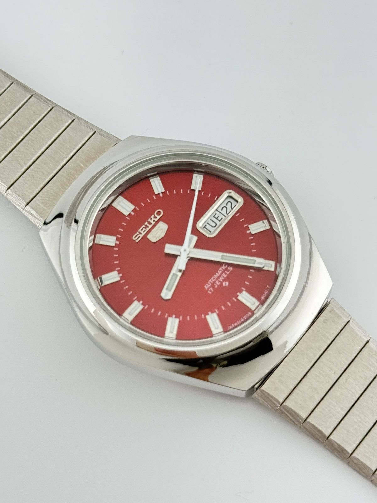 Seiko Seiko 5 Automatic Men’s Watch 36mm Red Dial 6309 Japan Size 36 - 5 Thumbnail