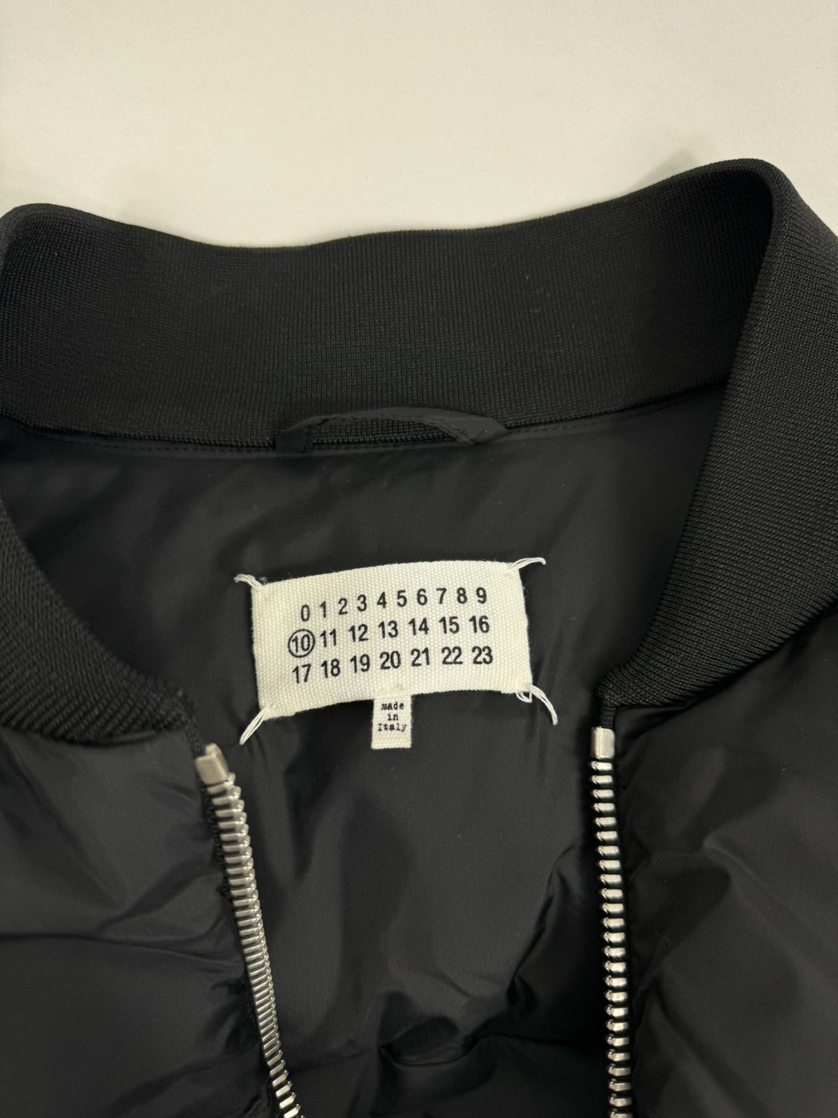 Maison Margiela BLACK B02 PADDED PUFFER OVERSIZED BOMBER JACKET Size US XL / EU 56 / 4 - 3 Thumbnail