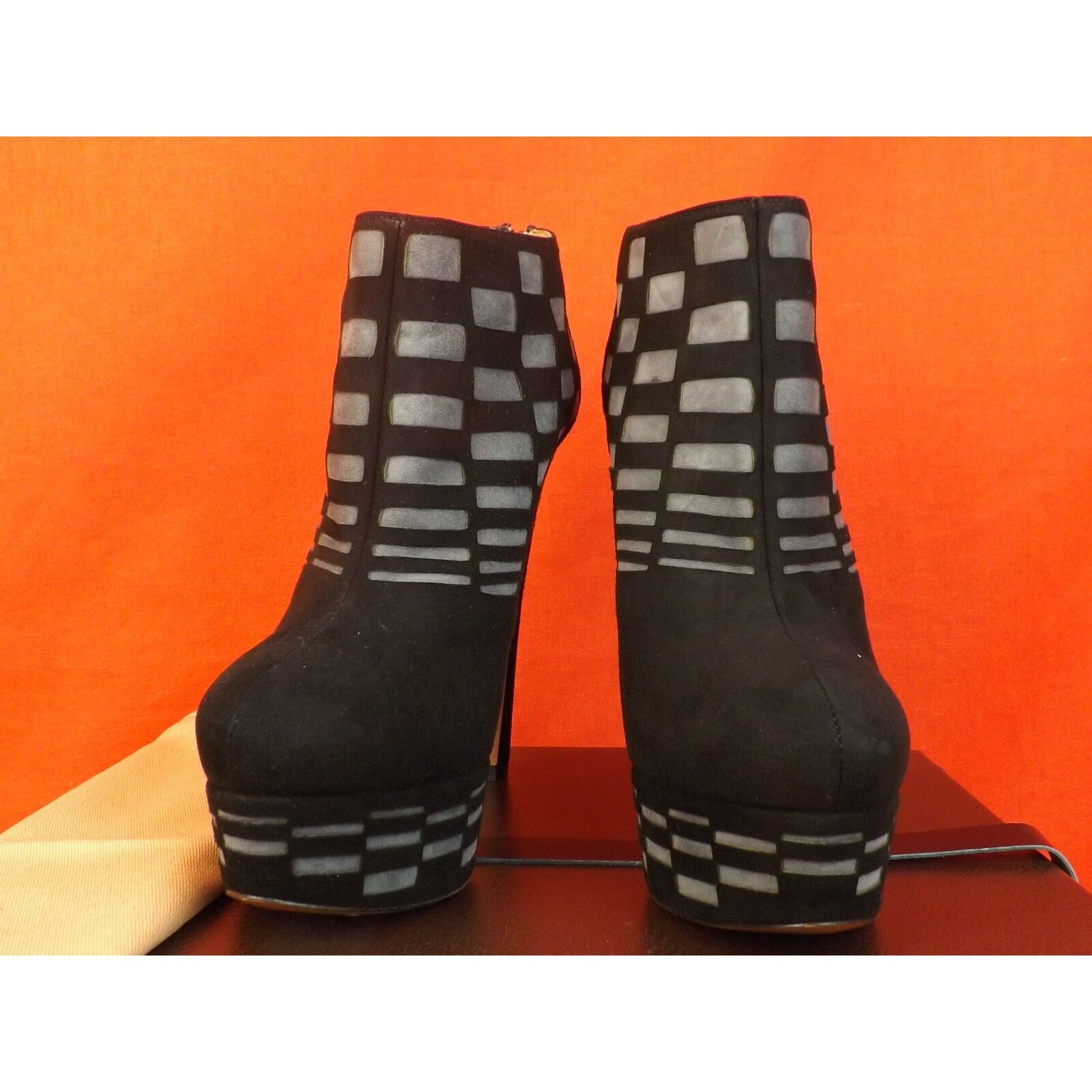 Alaia BLACK TWO TONE SUEDE LASER CUT PLATFORM ZIP ANKLE BOOTS 40.5 Size US 10.5 / IT 40.5 - 11 Thumbnail