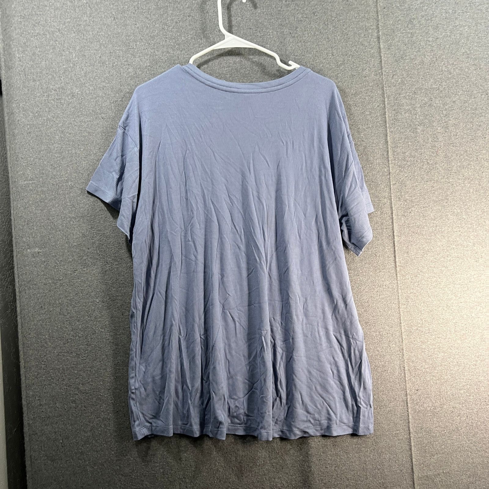 Other Peace Love World Womens Top V-Neck Tees Blue Color Size 1X Size XL / US 12-14 / IT 48-50 - 2 Thumbnail