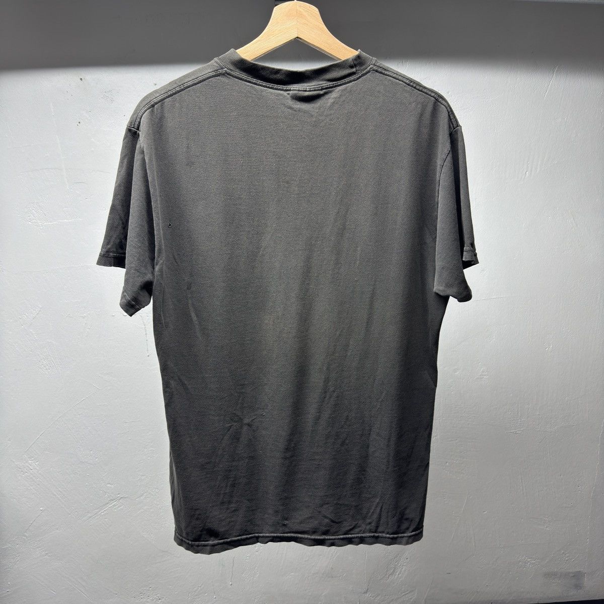 Band Tees 90s Ramones Thrashed Faded Distressed Band Shirt ERD Grunge Size US M / EU 48-50 / 2 - 7 Thumbnail