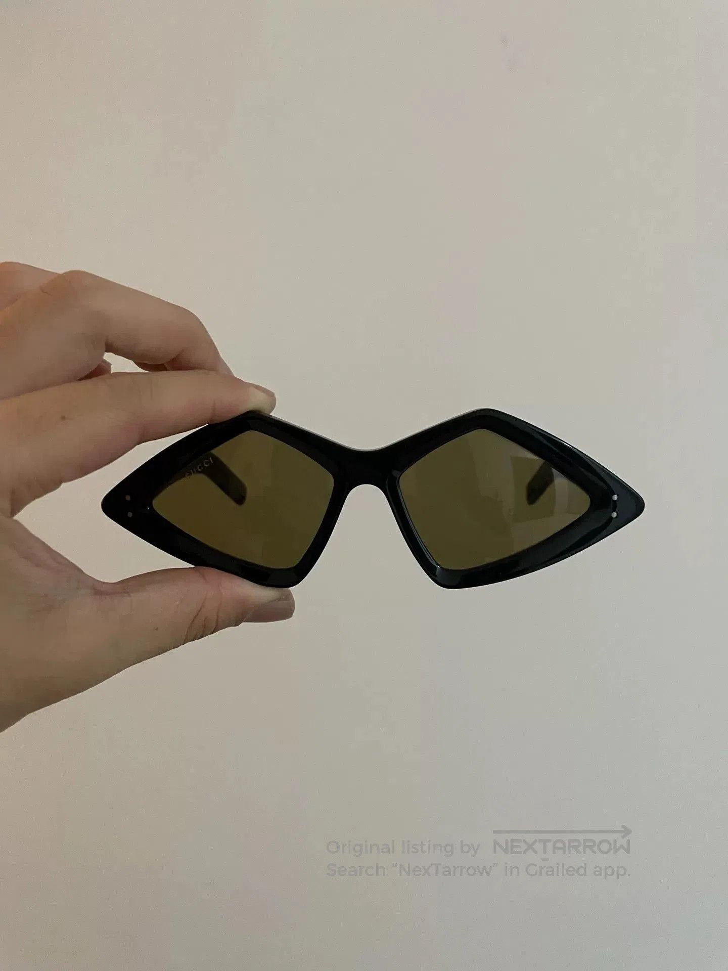 Gucci Gucci 19 Resort Geometric Pointed Sunglasses. Size ONE SIZE - 1 Thumbnail