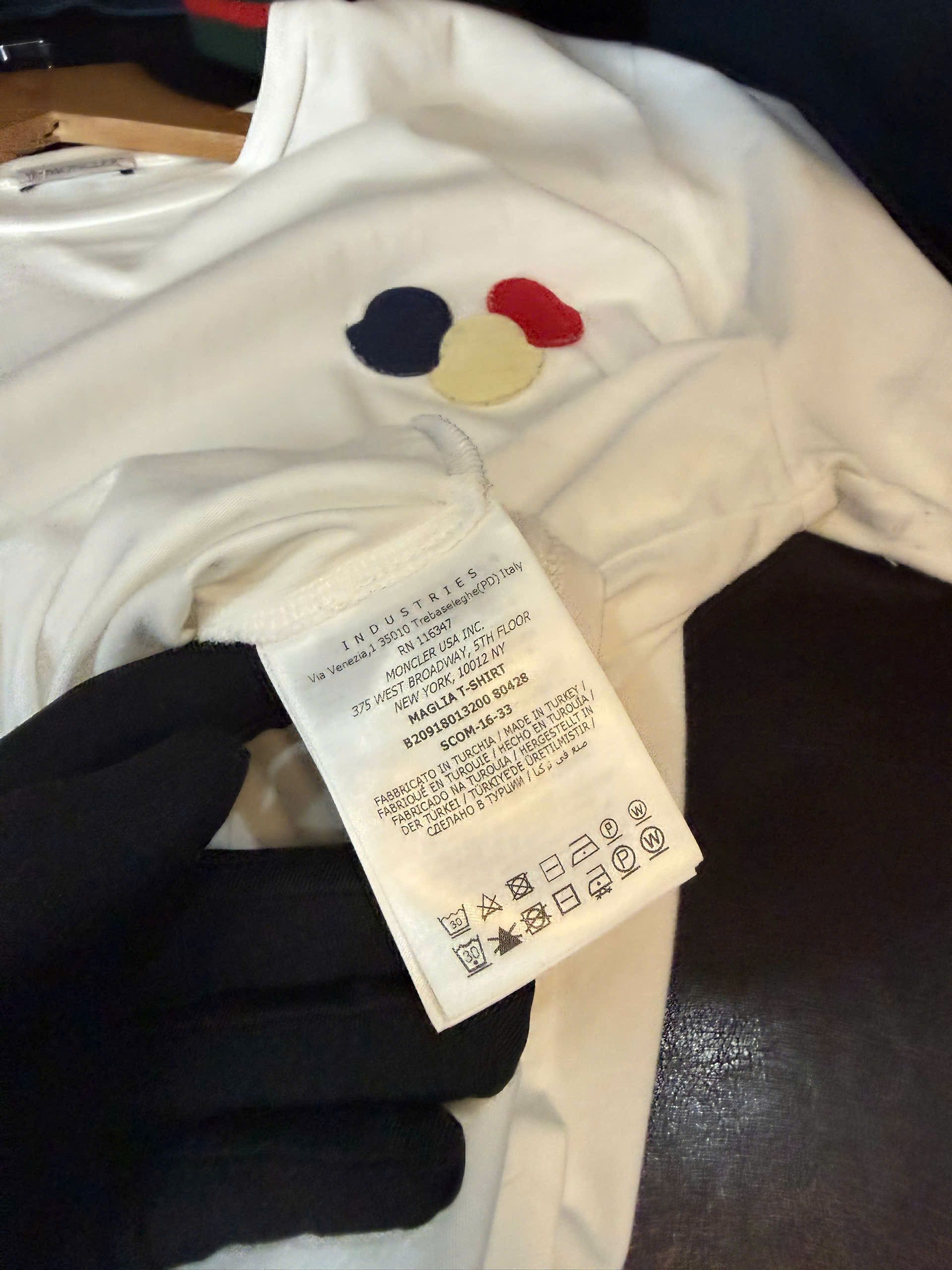 Moncler MONCLER T SHIRT Size US M / EU 48-50 / 2 - 2 Thumbnail