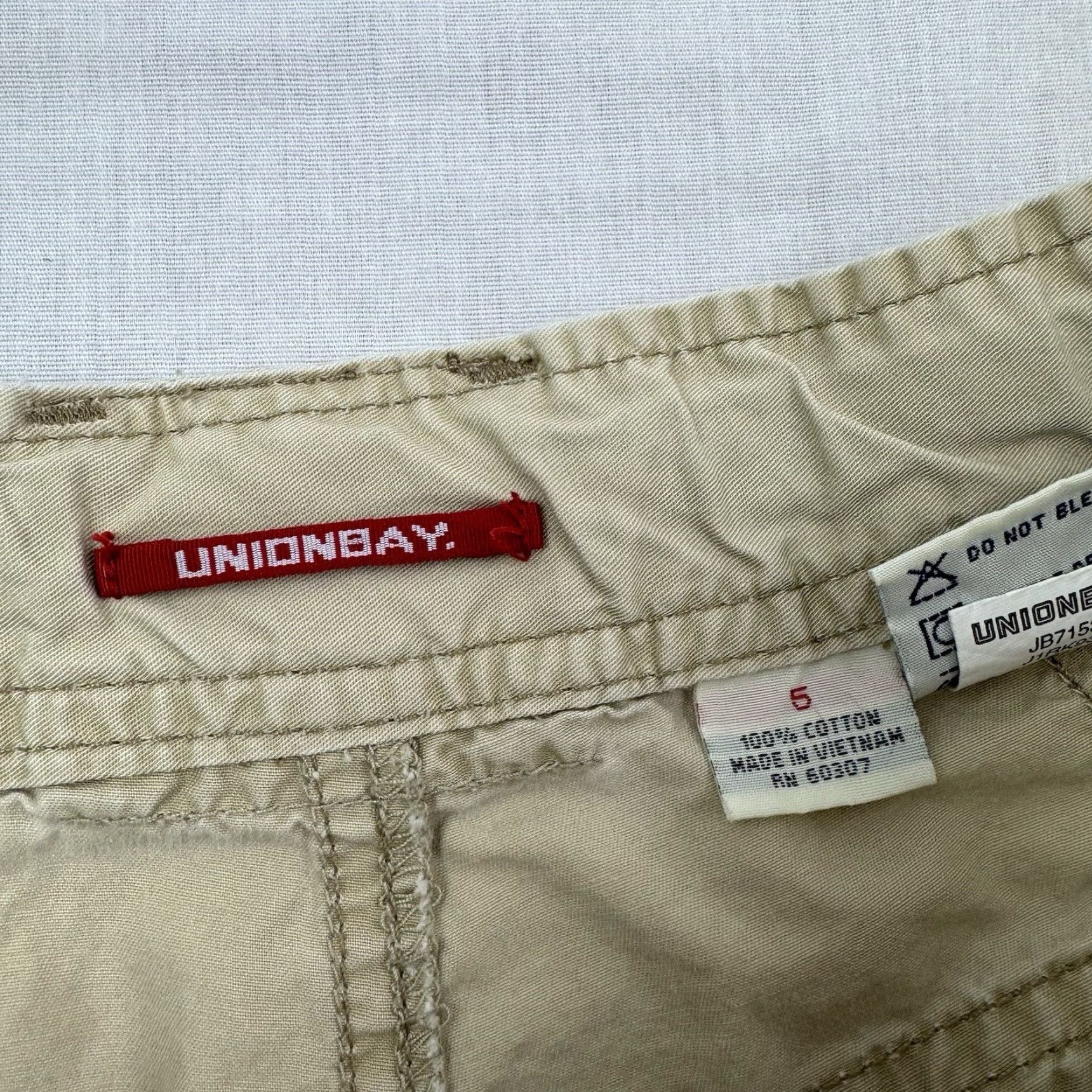 Vintage VINTAGE UnionBay Shorts Women 5 Khaki Hipster Y2K Short Shorts Drawstring 90s Womens Size 27" / US 4 / IT 40 - 2 Thumbnail