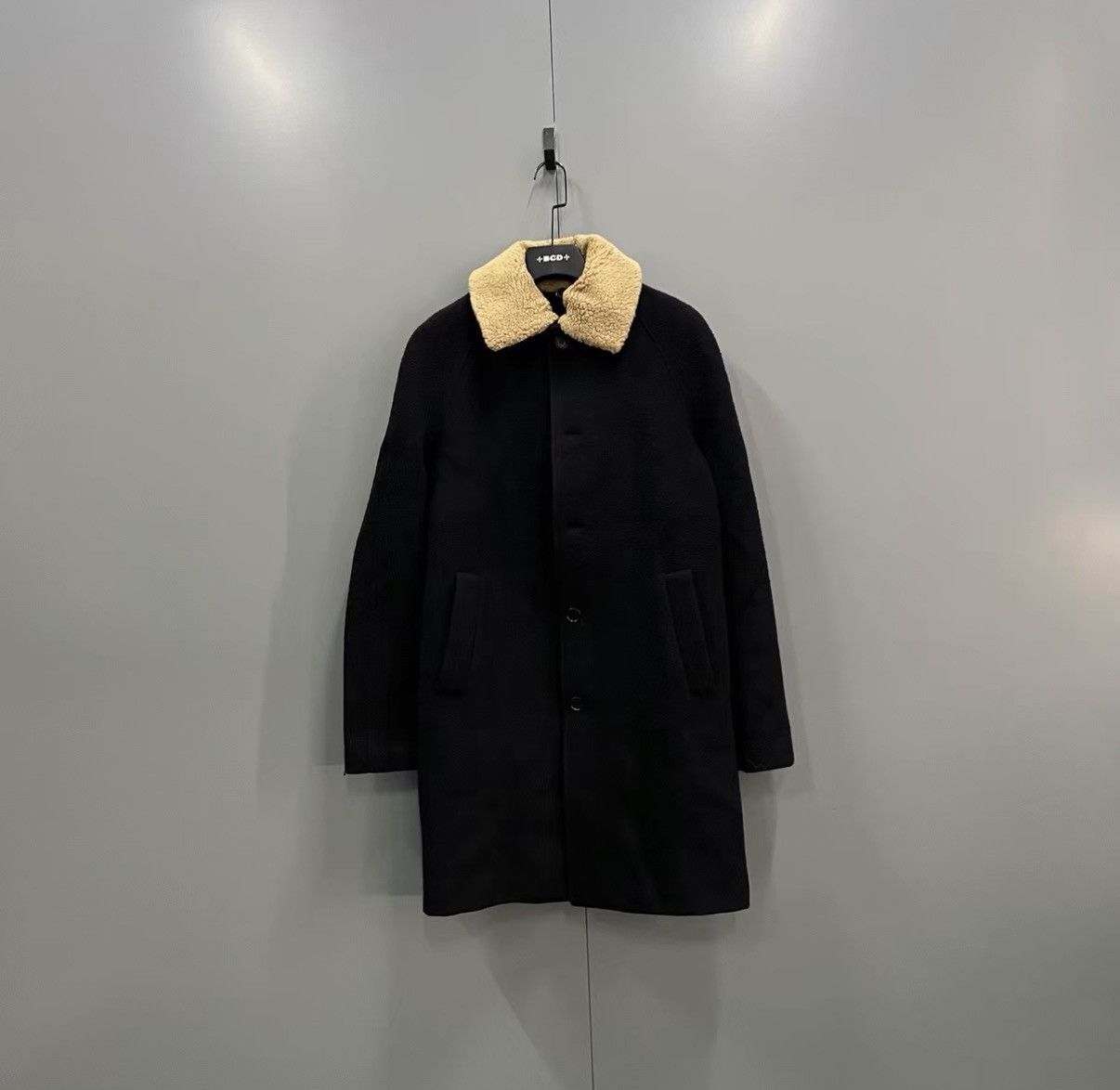 MSGM MSGM Black Shearling Collar Coat J41 Size M / US 6-8 / IT 42-44 - 1 Thumbnail
