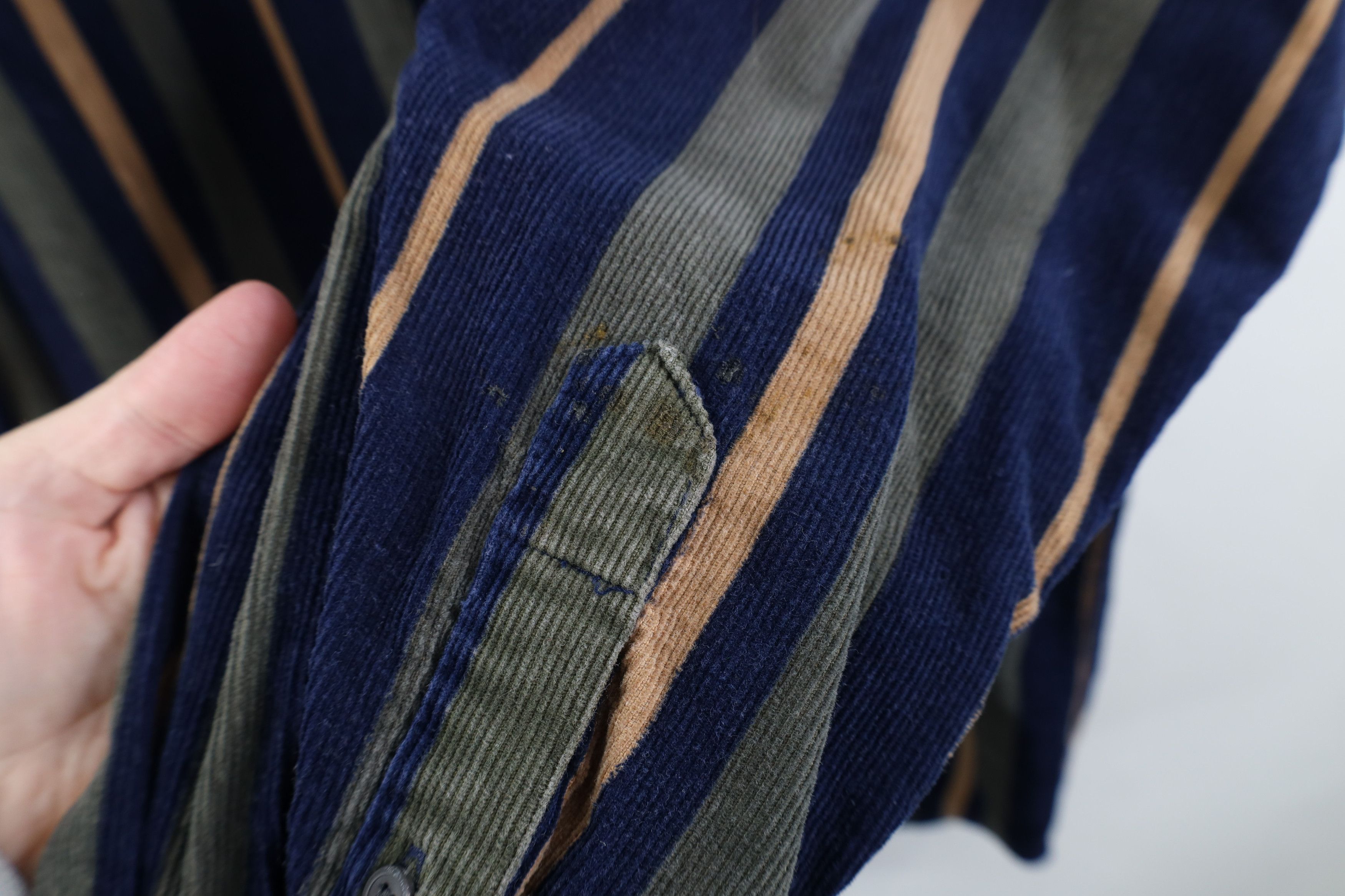 Vintage Vintage 90s Streetwear Corduroy Collared Button Down Shirt Size US L / EU 52-54 / 3 - 6 Thumbnail