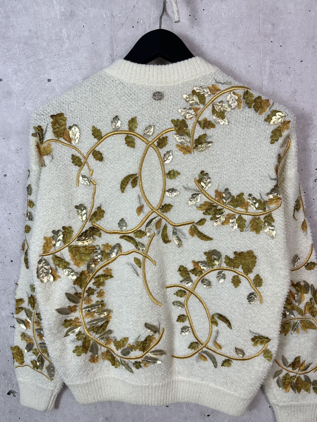 Other Vintage Chanel Viscose Decorated Leaves Long Sleeve Sweater Size L / US 10 / IT 46 - 14 Thumbnail