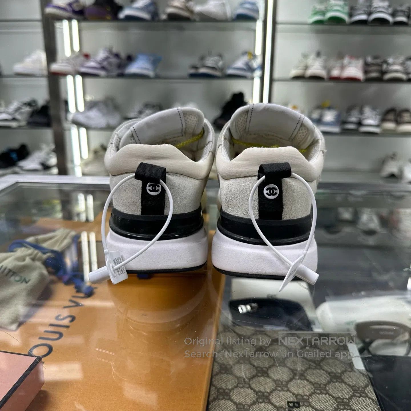Chanel Chanel Yellowish-white sneakers Size US 7 / IT 37 - 4 Thumbnail