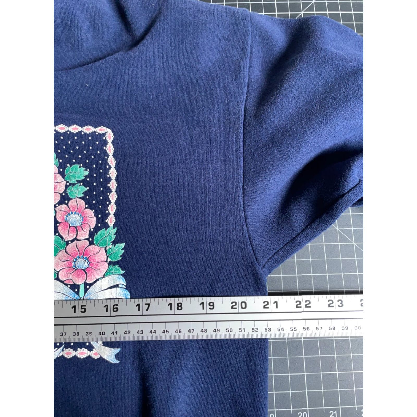 Vintage VINTAGE 90s Grandma Love Sweatshirt Santee Blue Raglan Sleeve Pullover Long Sleeve Floral Print Graphic Fall Winter Spring Summer Women Adult Large) Size L / US 10 / IT 46 - 5 Thumbnail