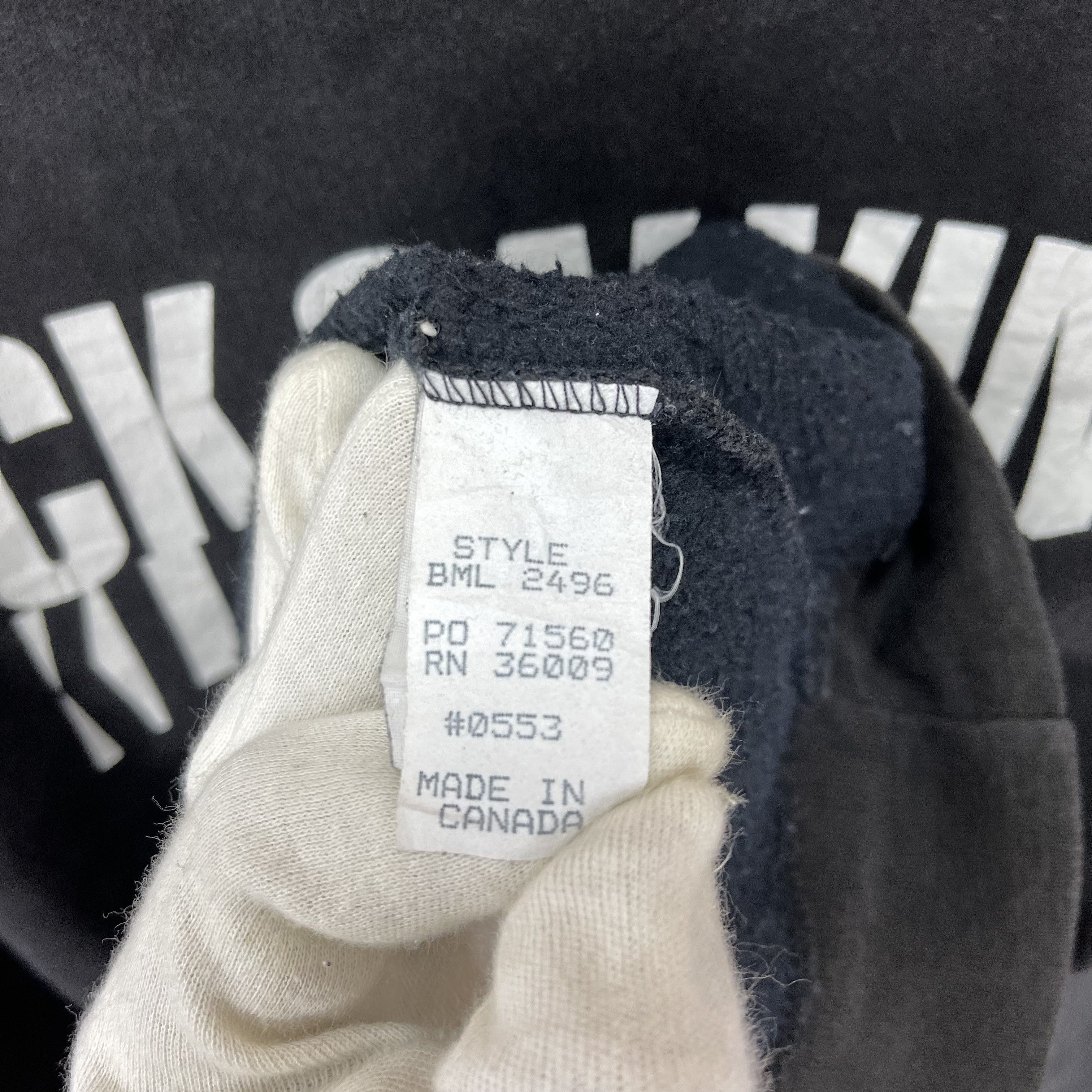Calvin Klein 90s Vintage CK Made In Canada Crew Neck Sweatshirt #1376/AV Size US L / EU 52-54 / 3 - 7 Thumbnail