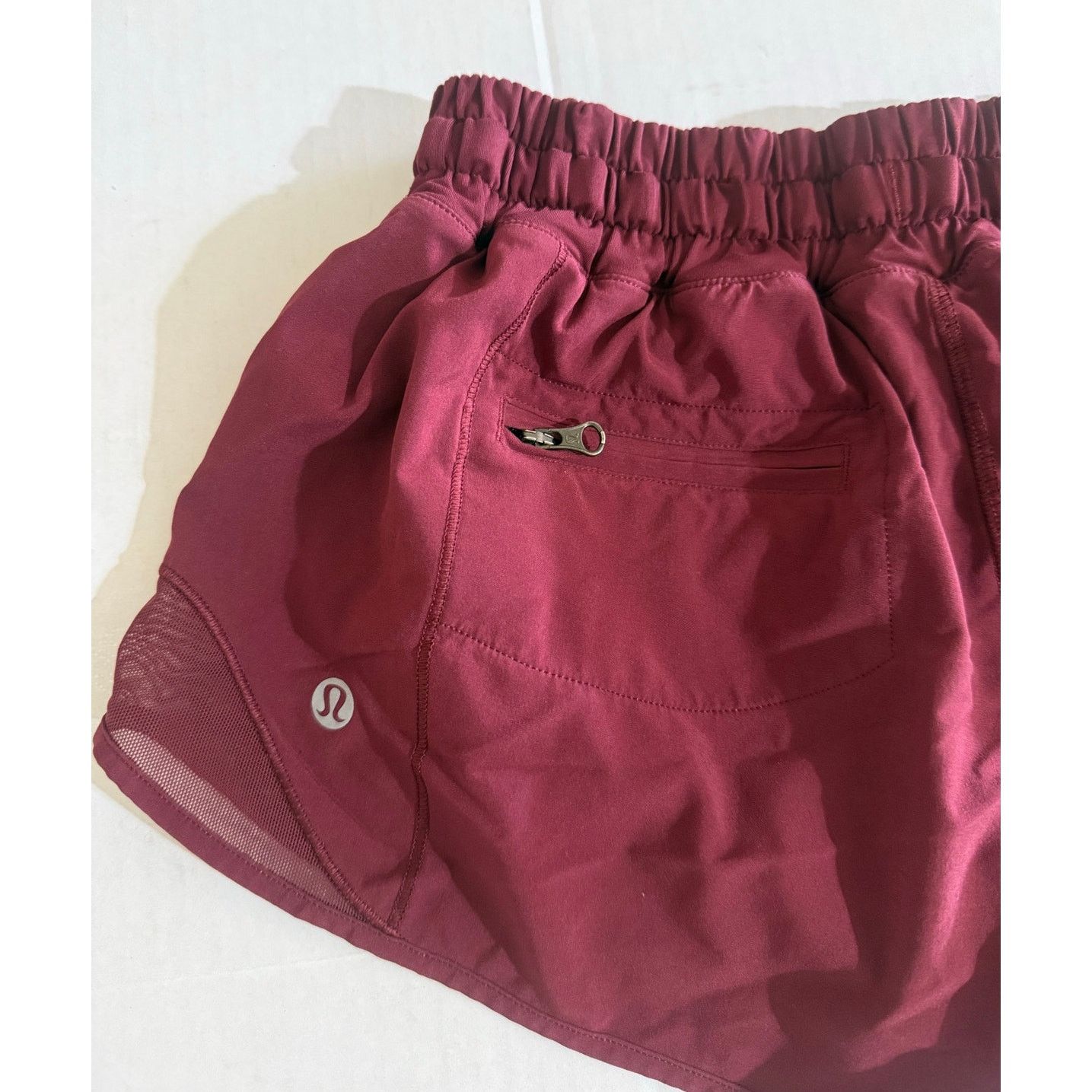Lululemon Lululemon Hotty Hot Shorts Size 4 - Excellent Pre-Owned Size 27" / US 4 / IT 40 - 4 Thumbnail