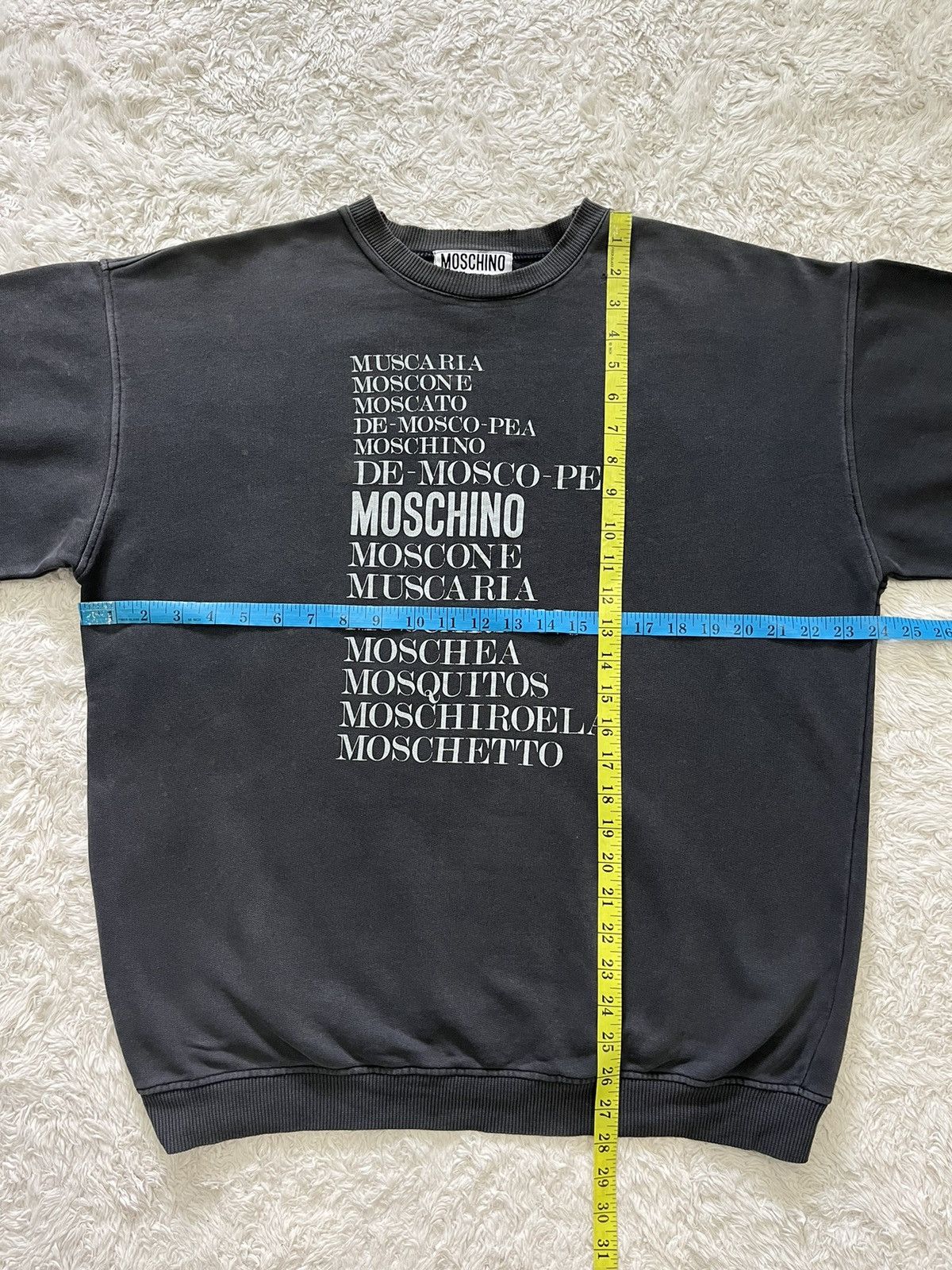 Kanye West × Moschino moschino sunfaded & distressed pullover Size US XL / EU 56 / 4 - 10 Thumbnail