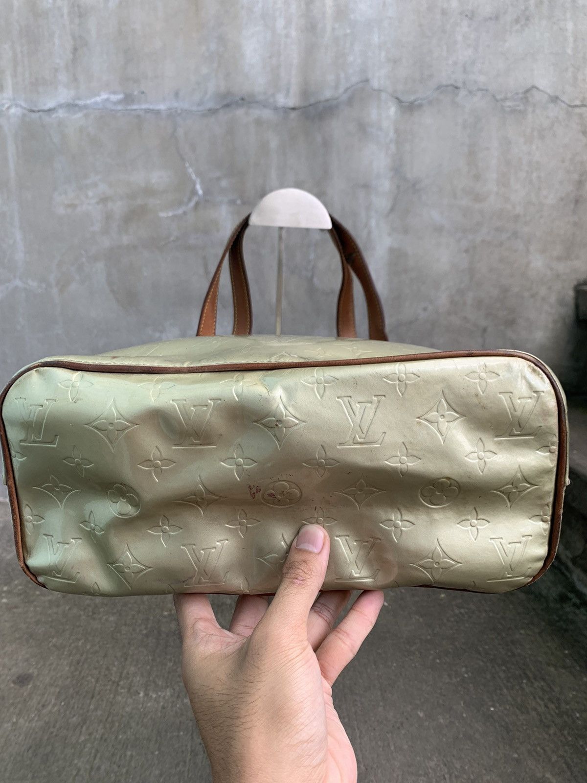 Louis Vuitton Vernis Houston Light Green Patent Shoulder Bag Size ONE SIZE - 9 Thumbnail