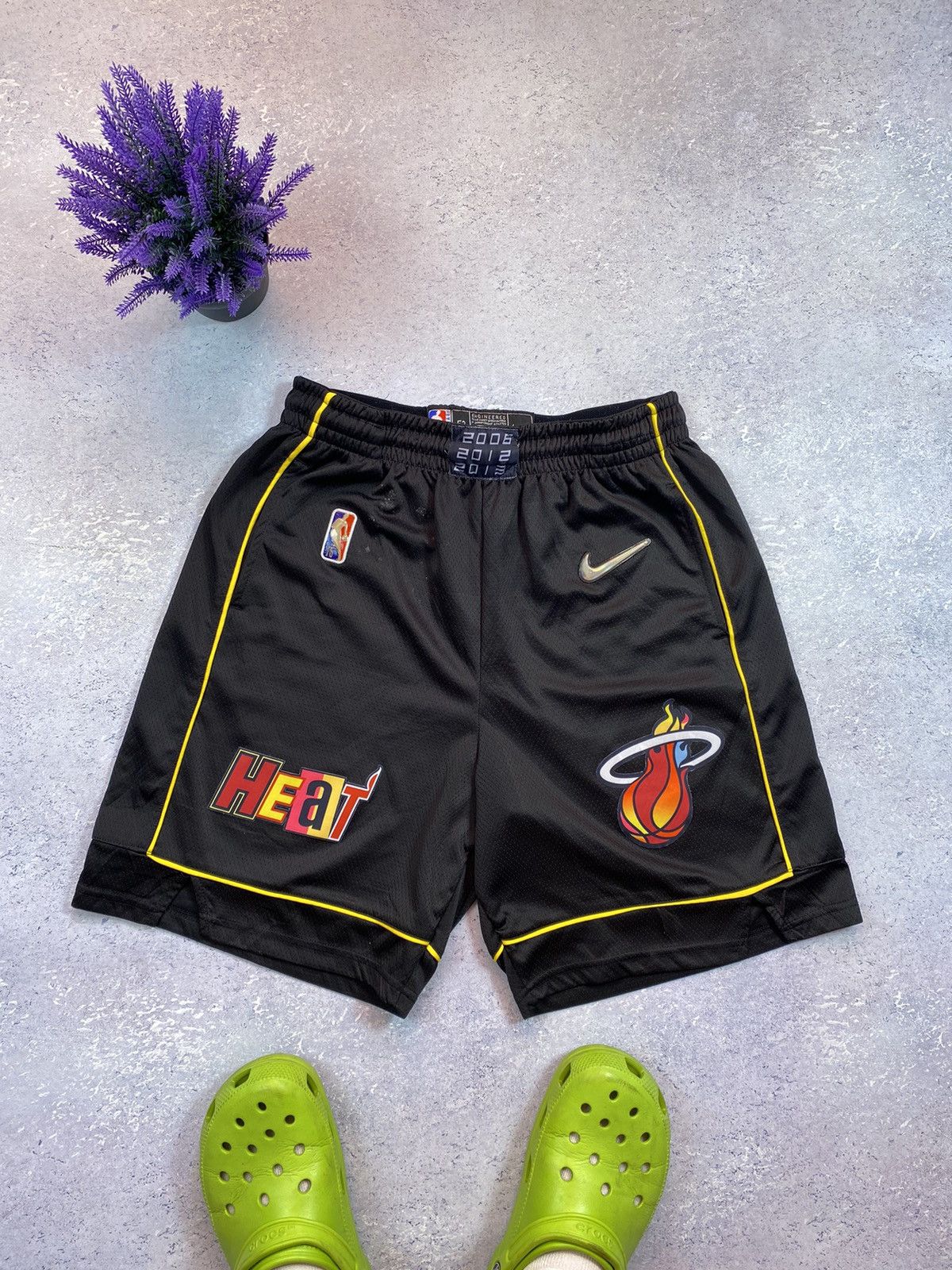 NBA × Nike Nike NBA Miami Heat Men’s Basketball Shorts Size US 36 / EU 52 - 2 Thumbnail