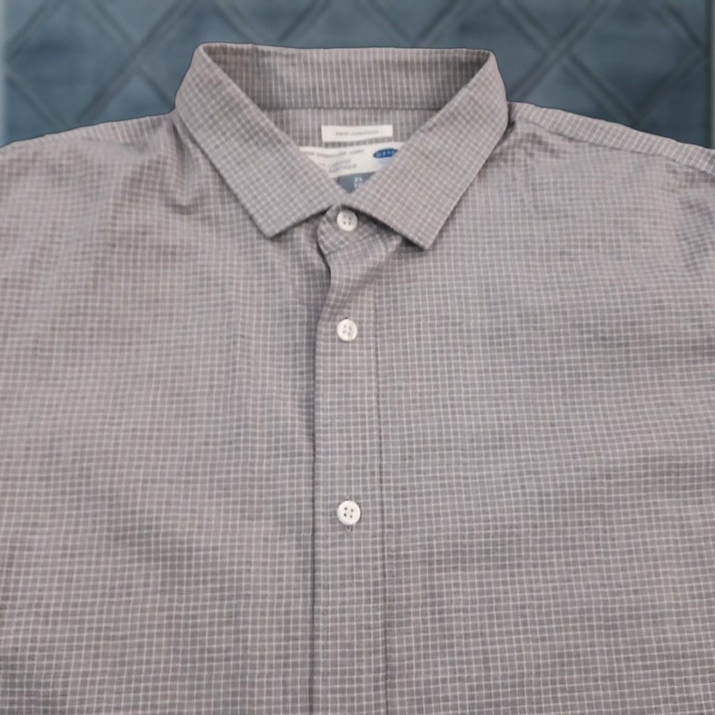 Old Navy Old Navy Shirt Mens XL Slim Fit Gray Plaid Long Sleeve Button Up Cotton Blend Mens XL Slim Fit Button-Up Shirt Gray Plaid Size US XL / EU 56 / 4 - 1 Thumbnail